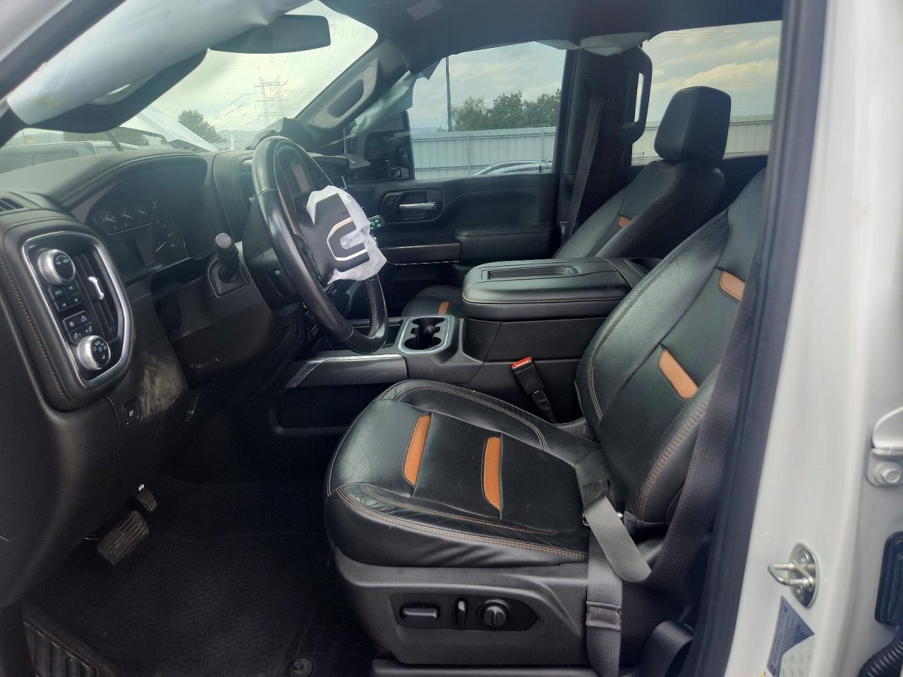 2022 Gmc Sierra K2500 At4 White vin: 1GT49PEY0NF110355