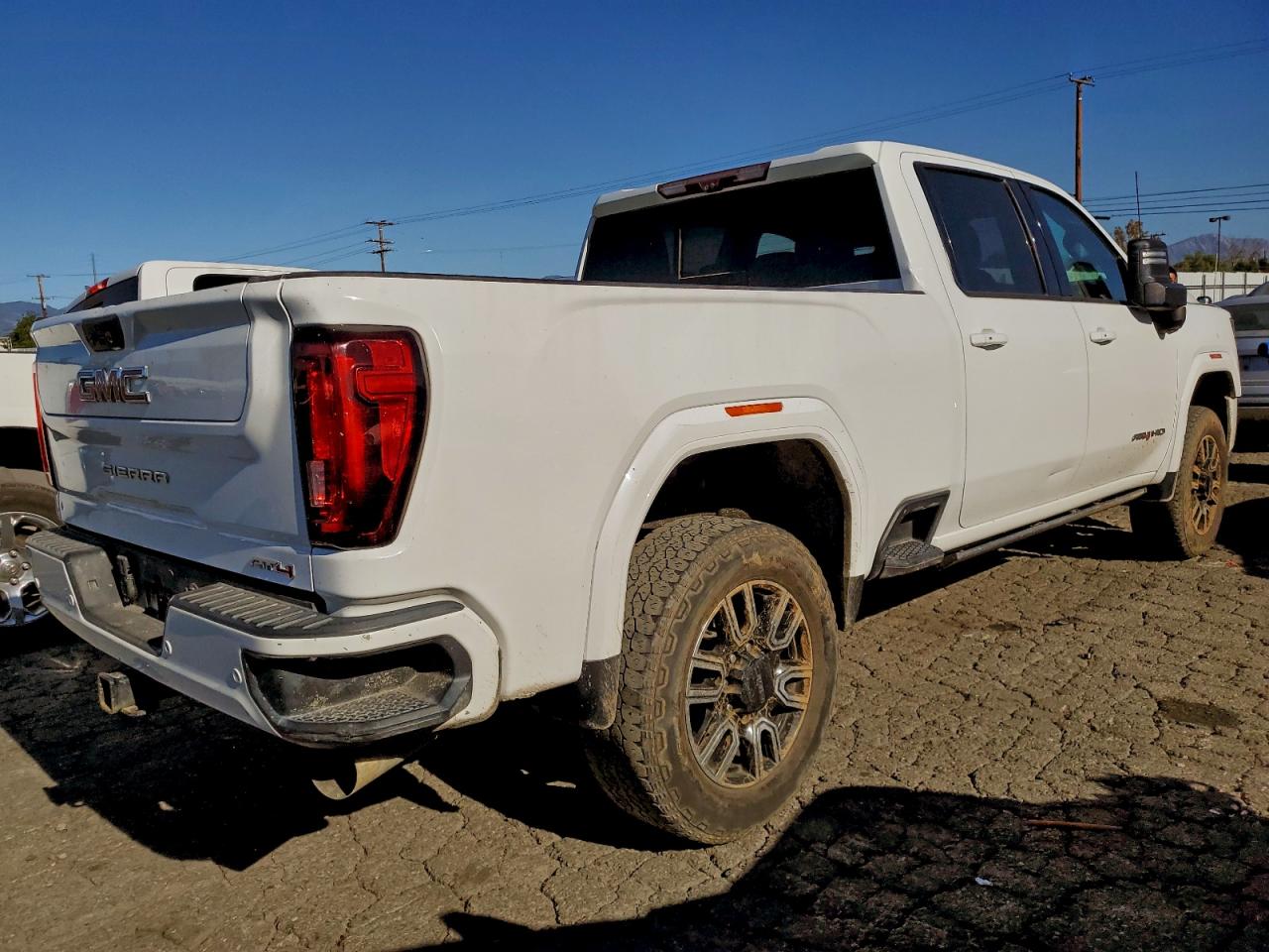 2020 Gmc Sierra K2500 At4 White vin: 1GT49PEY2LF212236