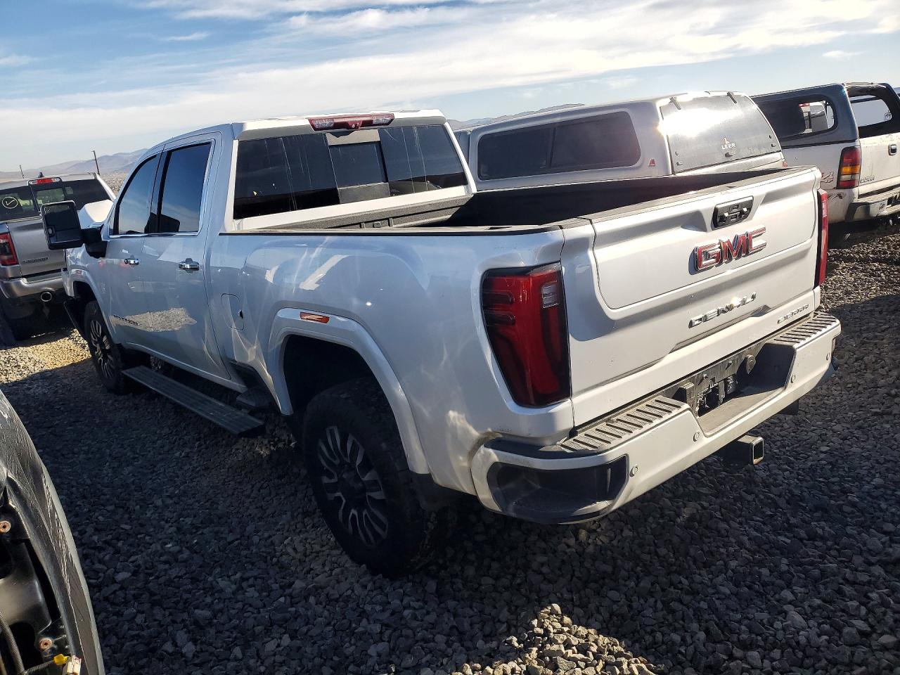 2024 Gmc Sierra K2500 Denali White vin: 1GT49REY9RF122716