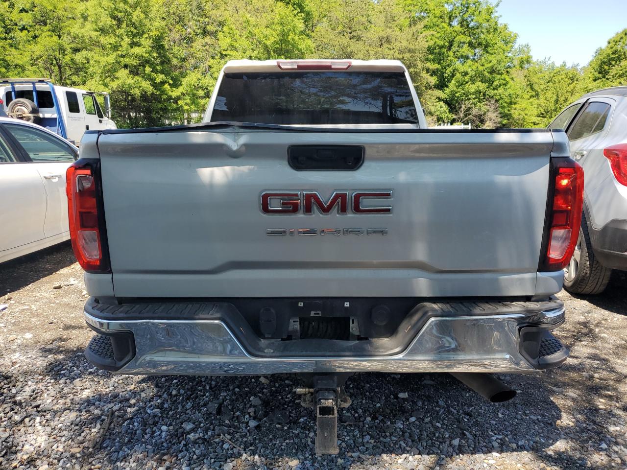 2021 Gmc Sierra K3500 Silver vin: 1GT49SE73MF105014 Damage: Tailgate, Dent(S) W/ Paint Dmg, 1 To 2 Inches