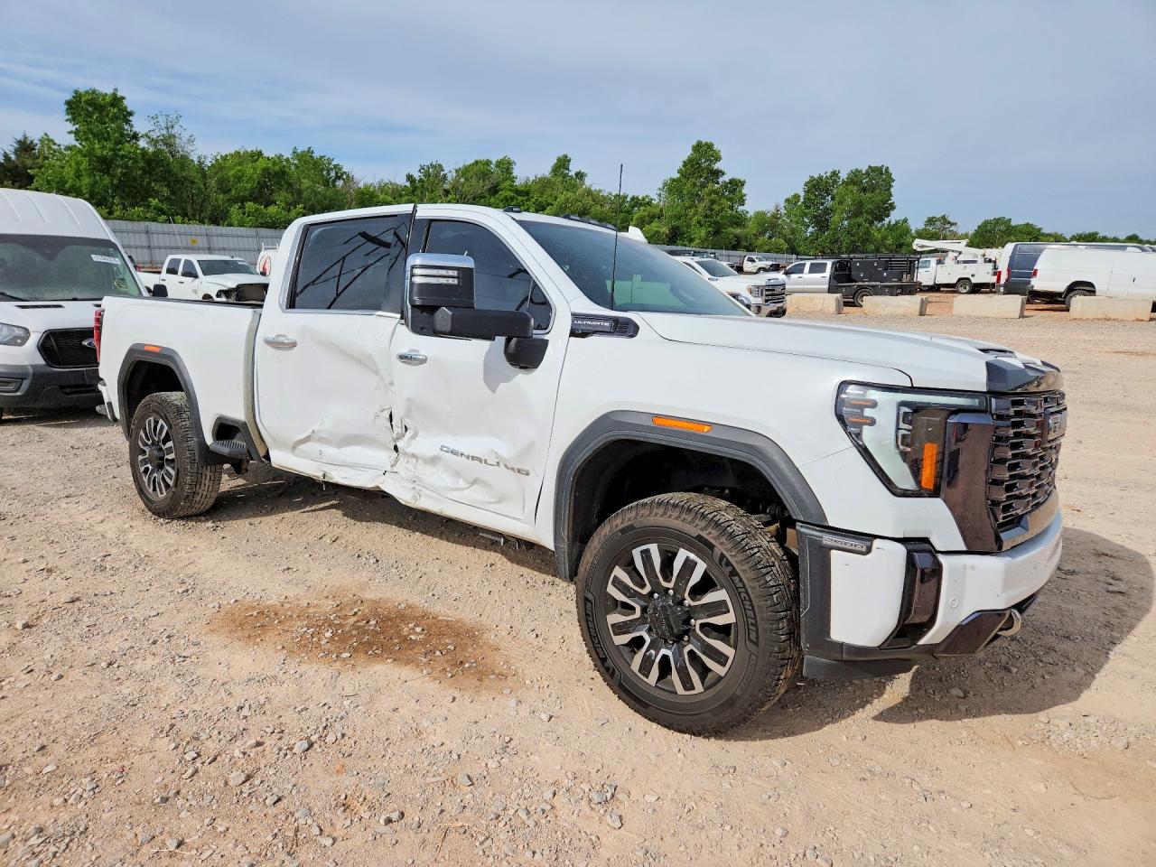 2024 Gmc Sierra K2500 Denali Ultimate White vin: 1GT49XEY0RF289048