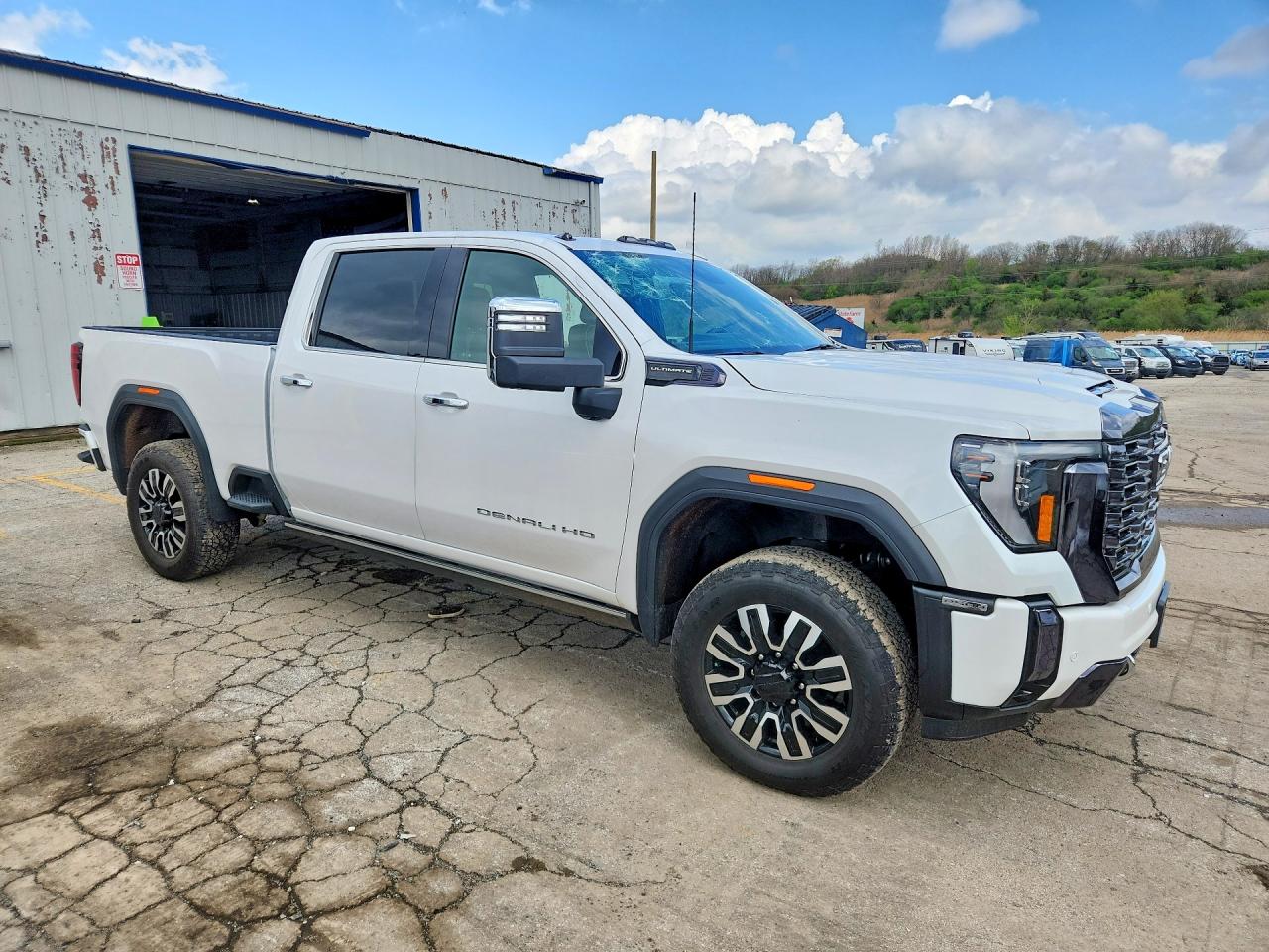 2024 Gmc Sierra K2500 Denali Ultimate White vin: 1GT49XEY5RF150517