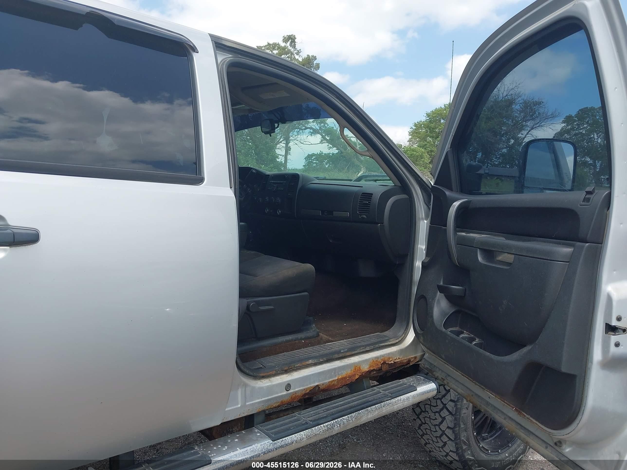 2010 Gmc Sierra 2500hd Sle Серебряный vin: 1GT4K0BG4AF136555