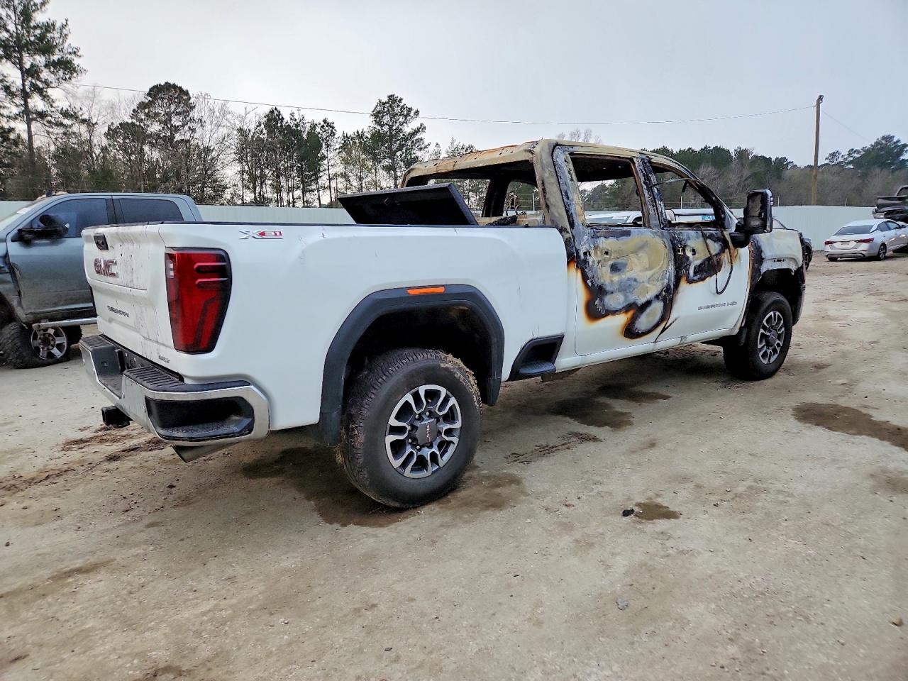 2025 Gmc Sierra K2500 Slt Белый vin: 1GT4UNE7XSF310195