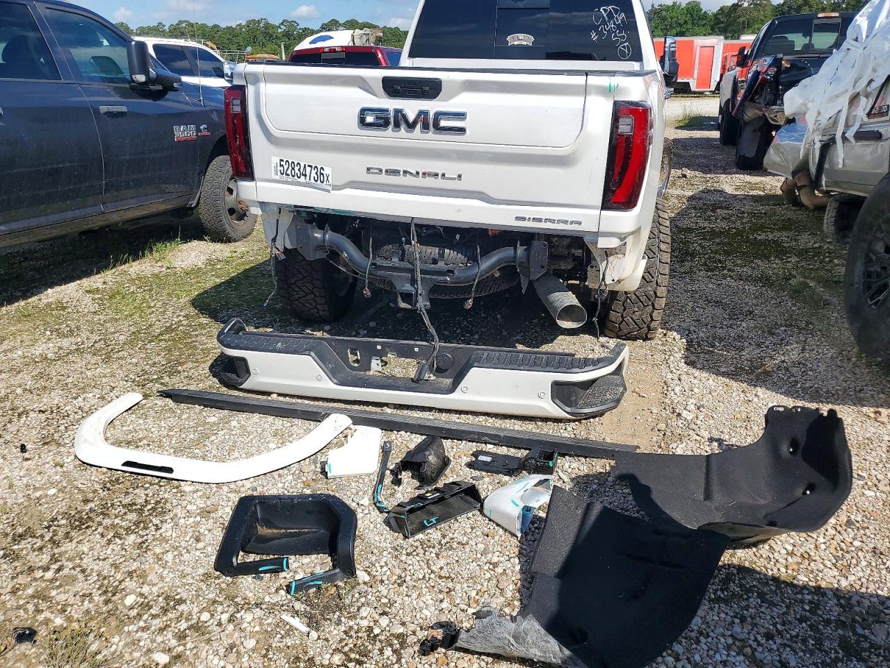 2025 Gmc Sierra K2500 Denali Ultimate White vin: 1GT4UXEYXSF290924