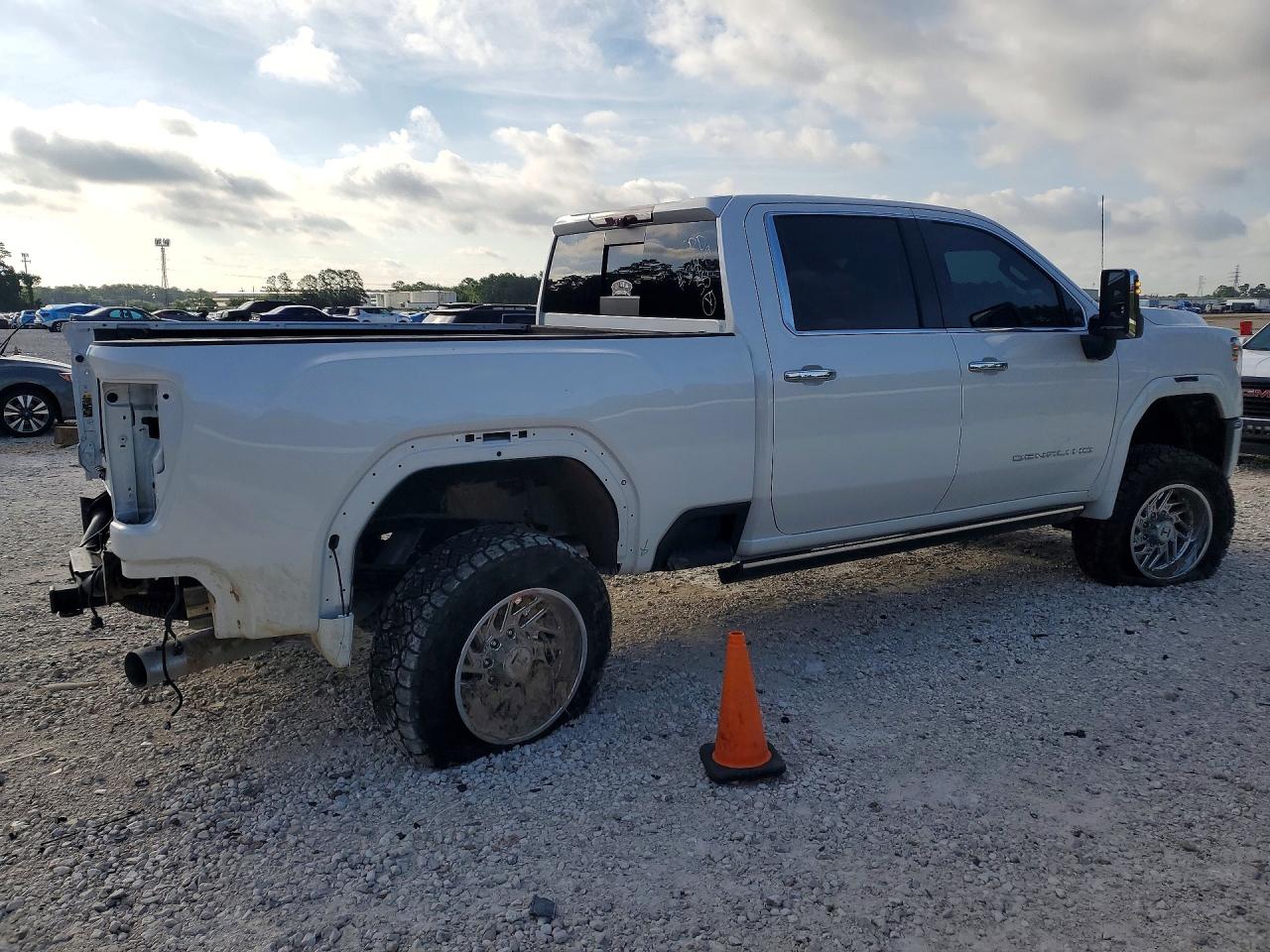 2025 Gmc Sierra K2500 Denali Ultimate White vin: 1GT4UXEYXSF290924
