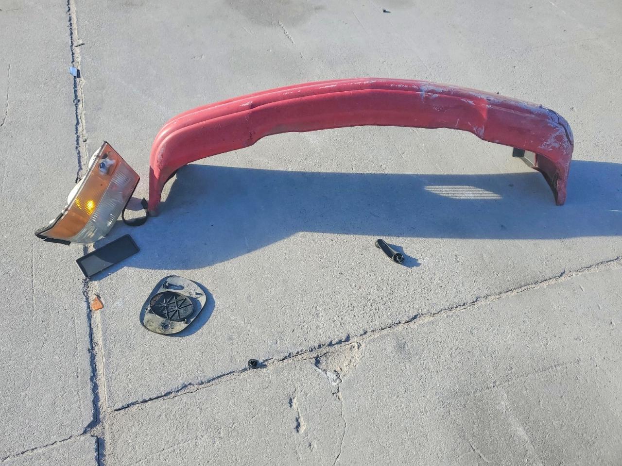 1998 Gmc Sonoma Red vin: 1GTCS1442W8503436