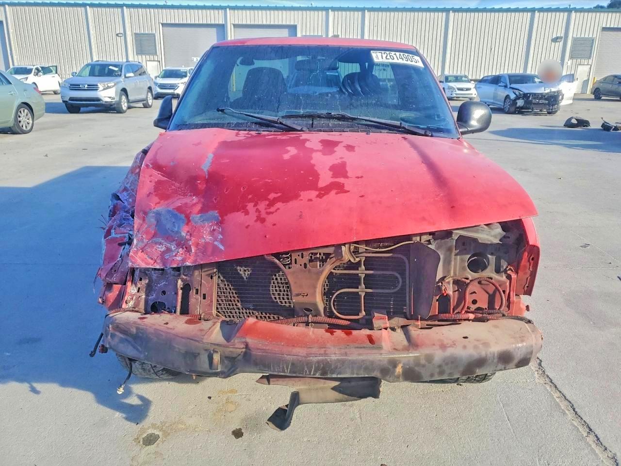 1998 Gmc Sonoma Red vin: 1GTCS1442W8503436