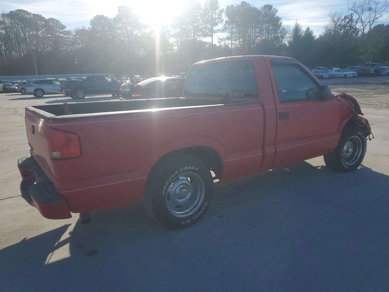 1998 Gmc Sonoma Red vin: 1GTCS1442W8503436