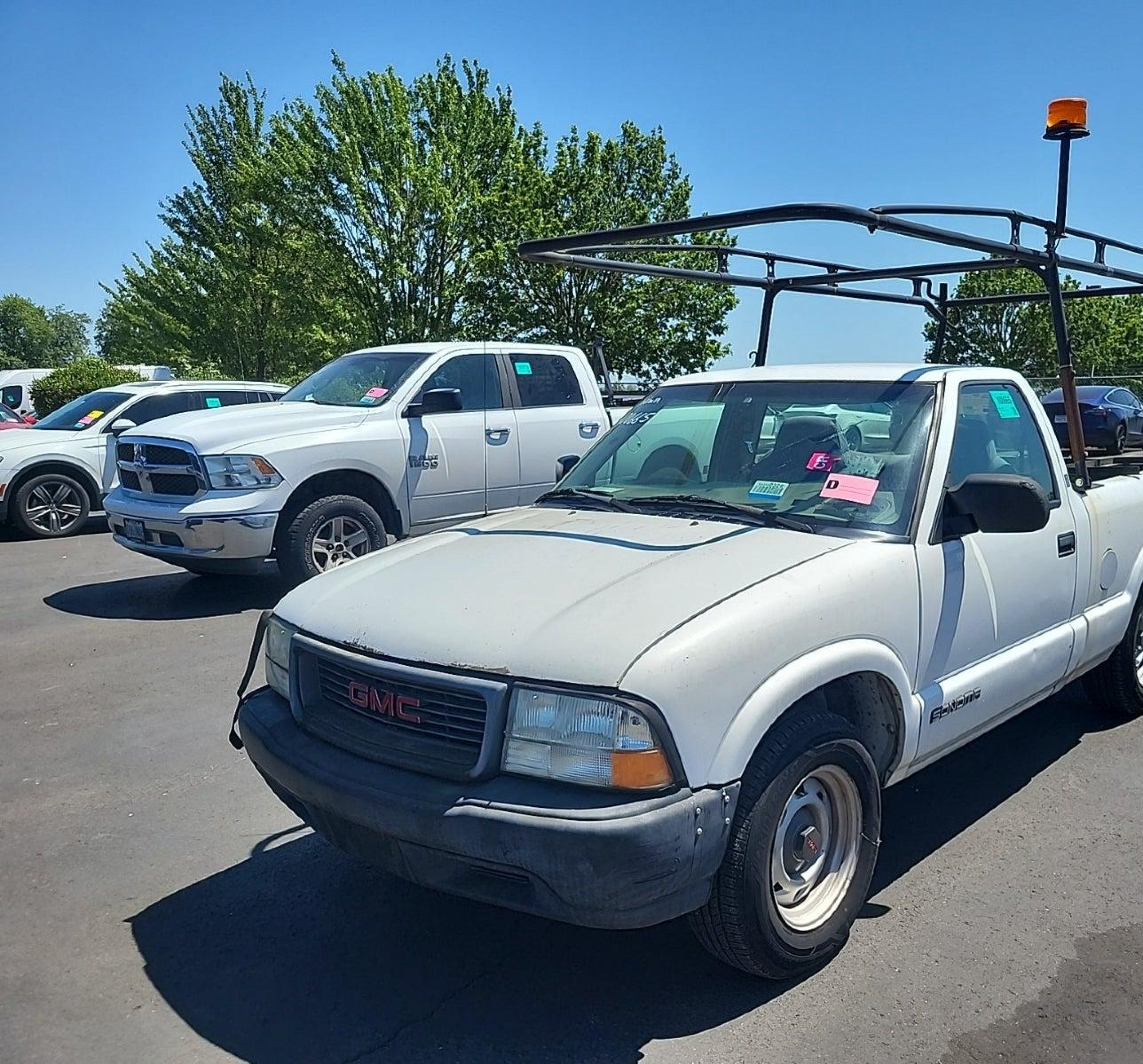 1999 Gmc Sonoma   White vin: 1GTCS1443XK515714