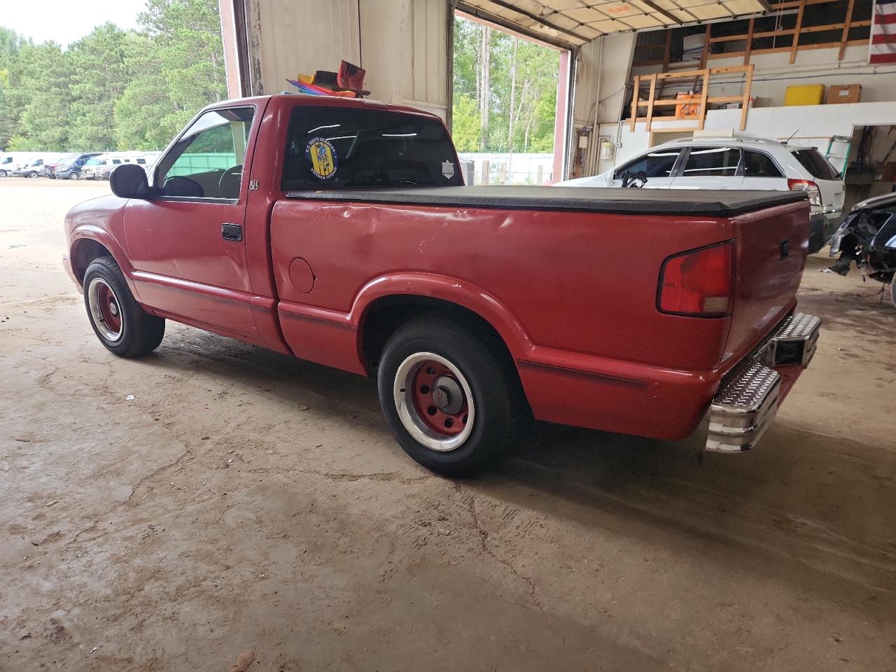 1994 Gmc Sonoma Red vin: 1GTCS1444R8517732