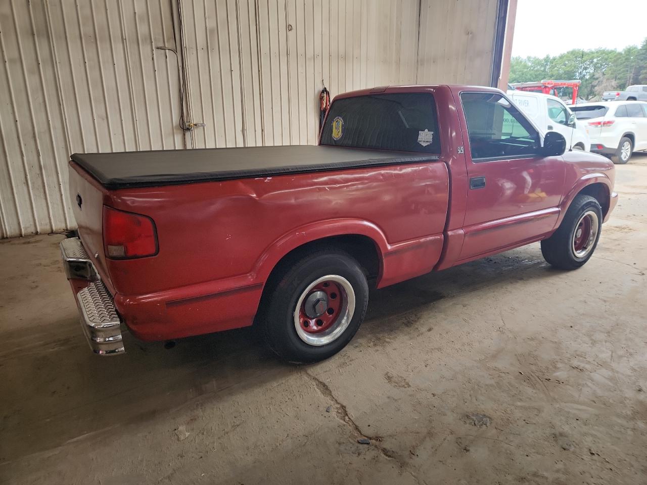 1994 Gmc Sonoma Red vin: 1GTCS1444R8517732