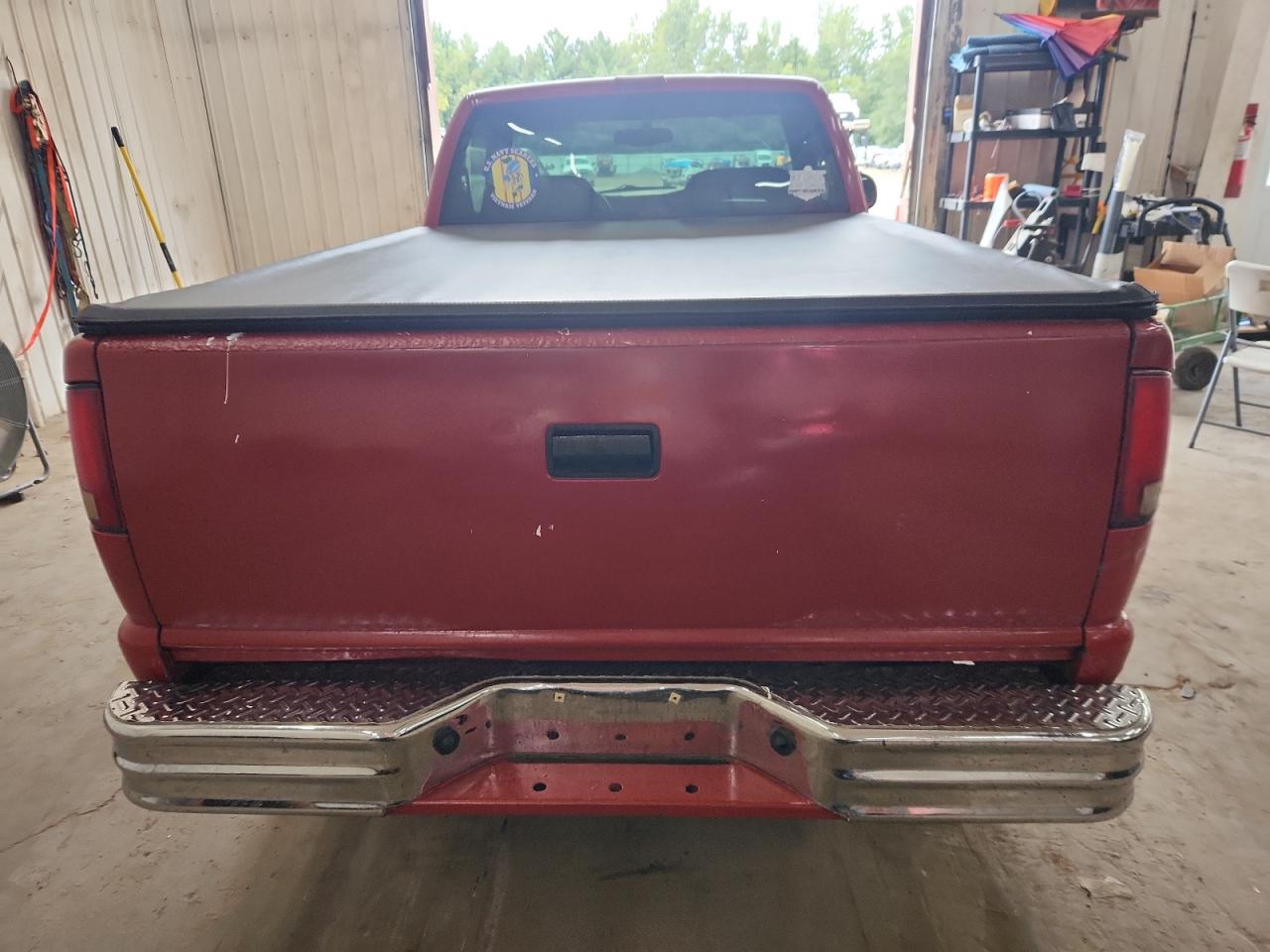 1994 Gmc Sonoma Red vin: 1GTCS1444R8517732