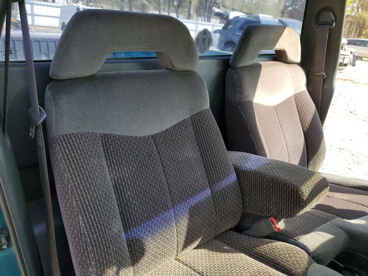 1994 Gmc Sonoma Teal vin: 1GTCS1445R8526357