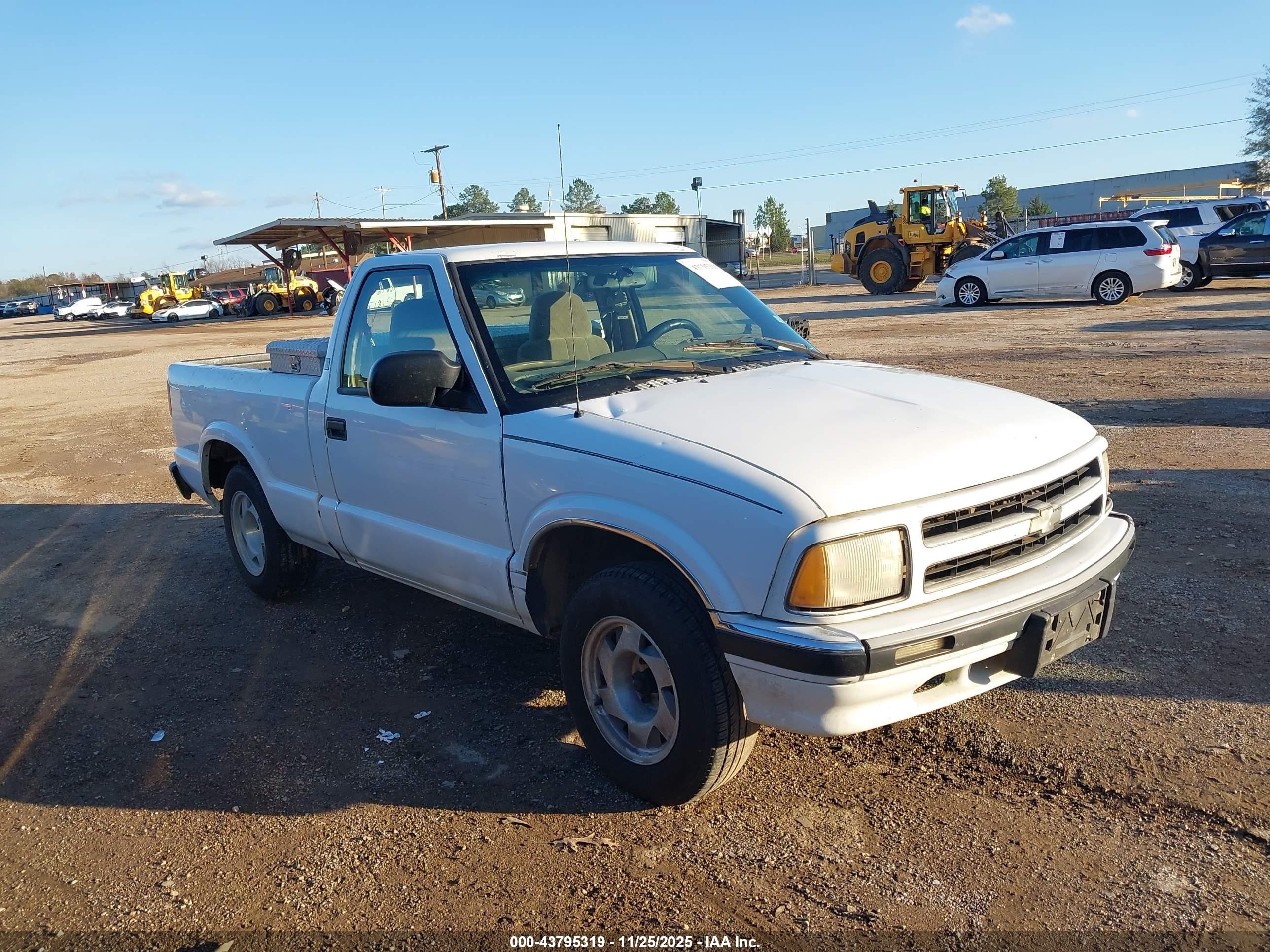1GTCS1445Y8101526