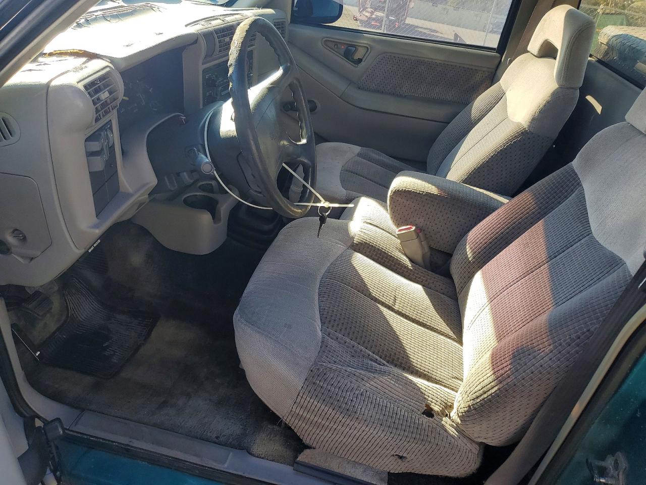 1996 Gmc Sonoma Красный vin: 1GTCS1447T8515495