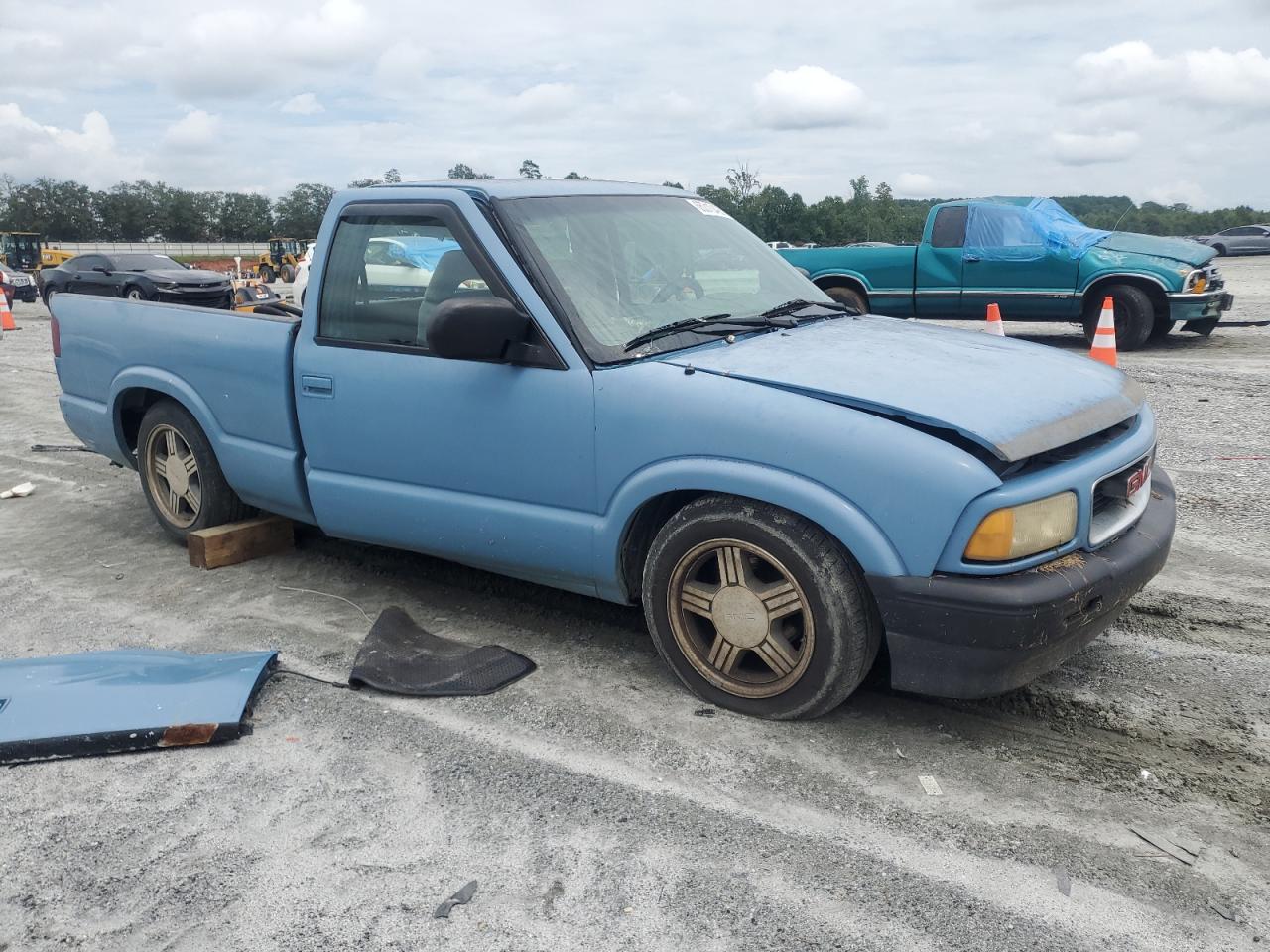 1996 Gmc Sonoma Blue vin: 1GTCS1448T8501279