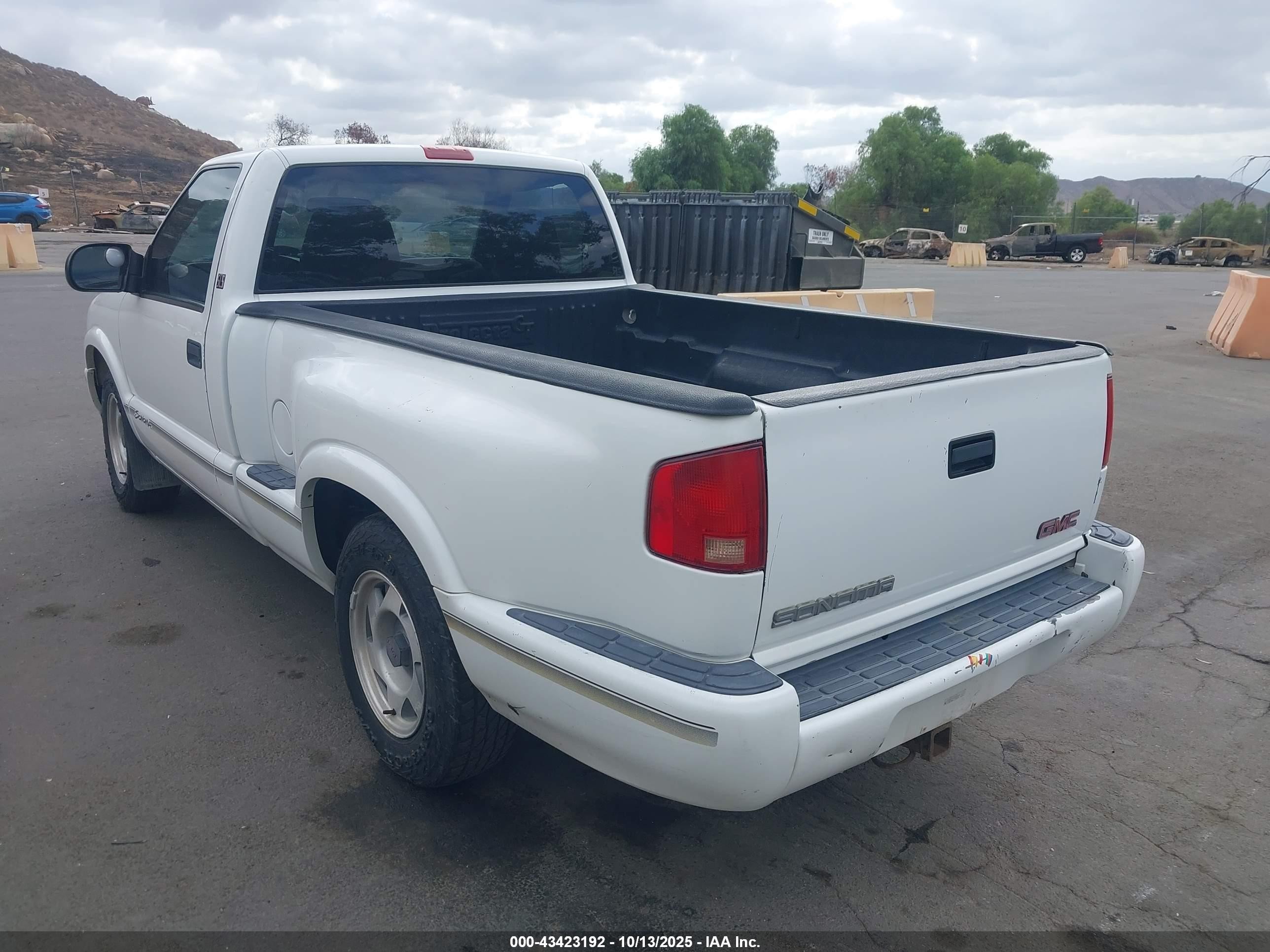 1999 Gmc Sonoma Sls Белый vin: 1GTCS1448X8508416