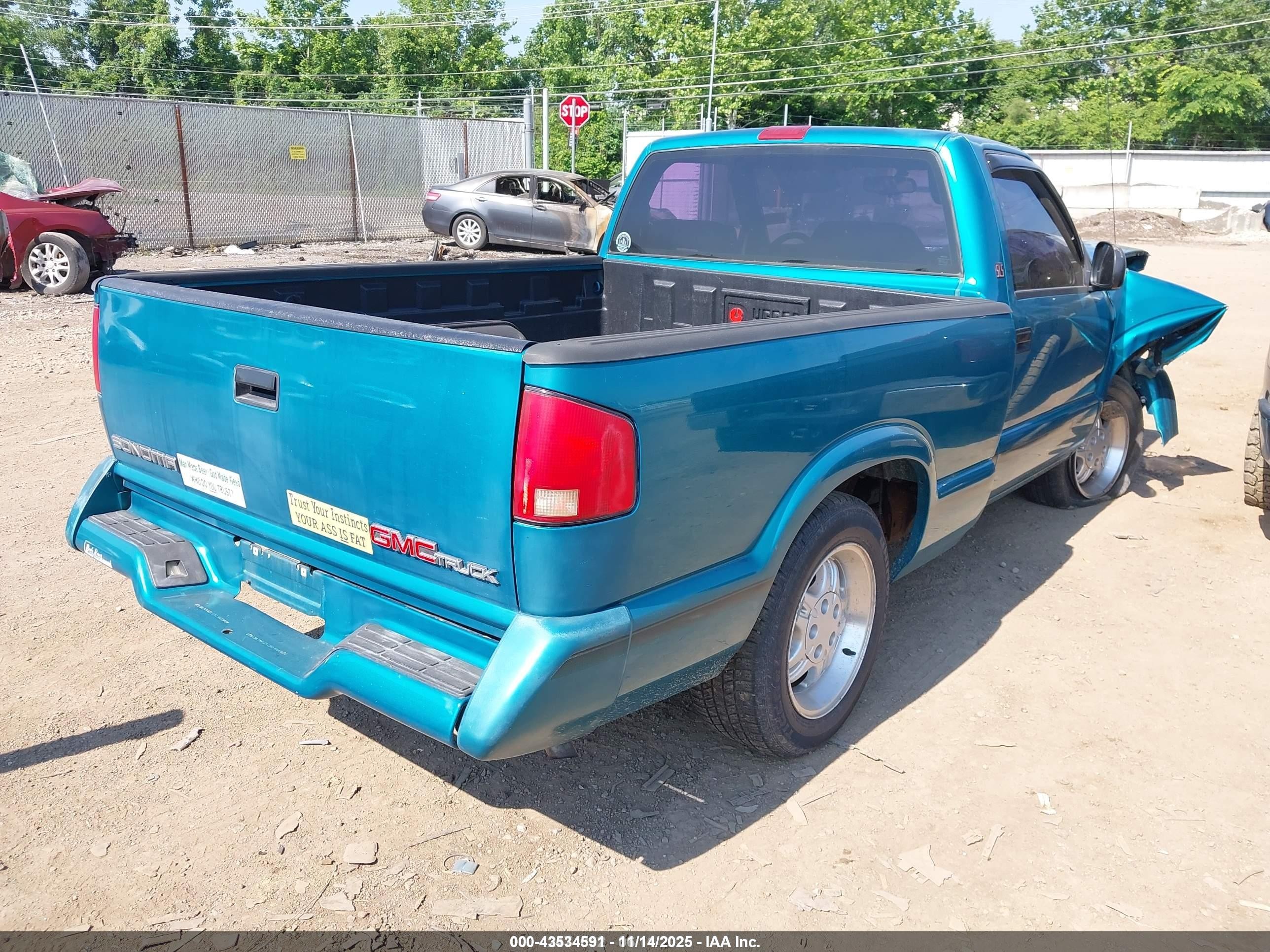 1994 Gmc Sonoma   Green vin: 1GTCS1449R8521663