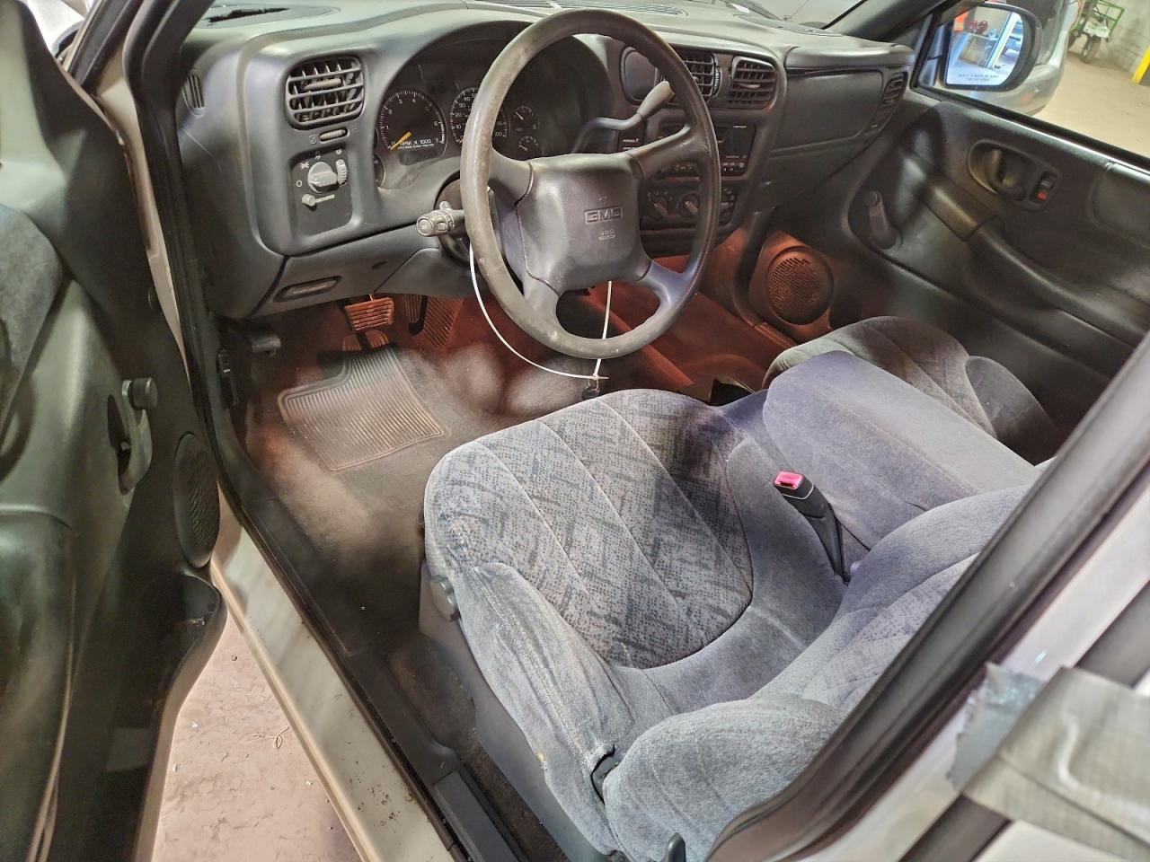 1999 Gmc Sonoma White vin: 1GTCS1449XK521209