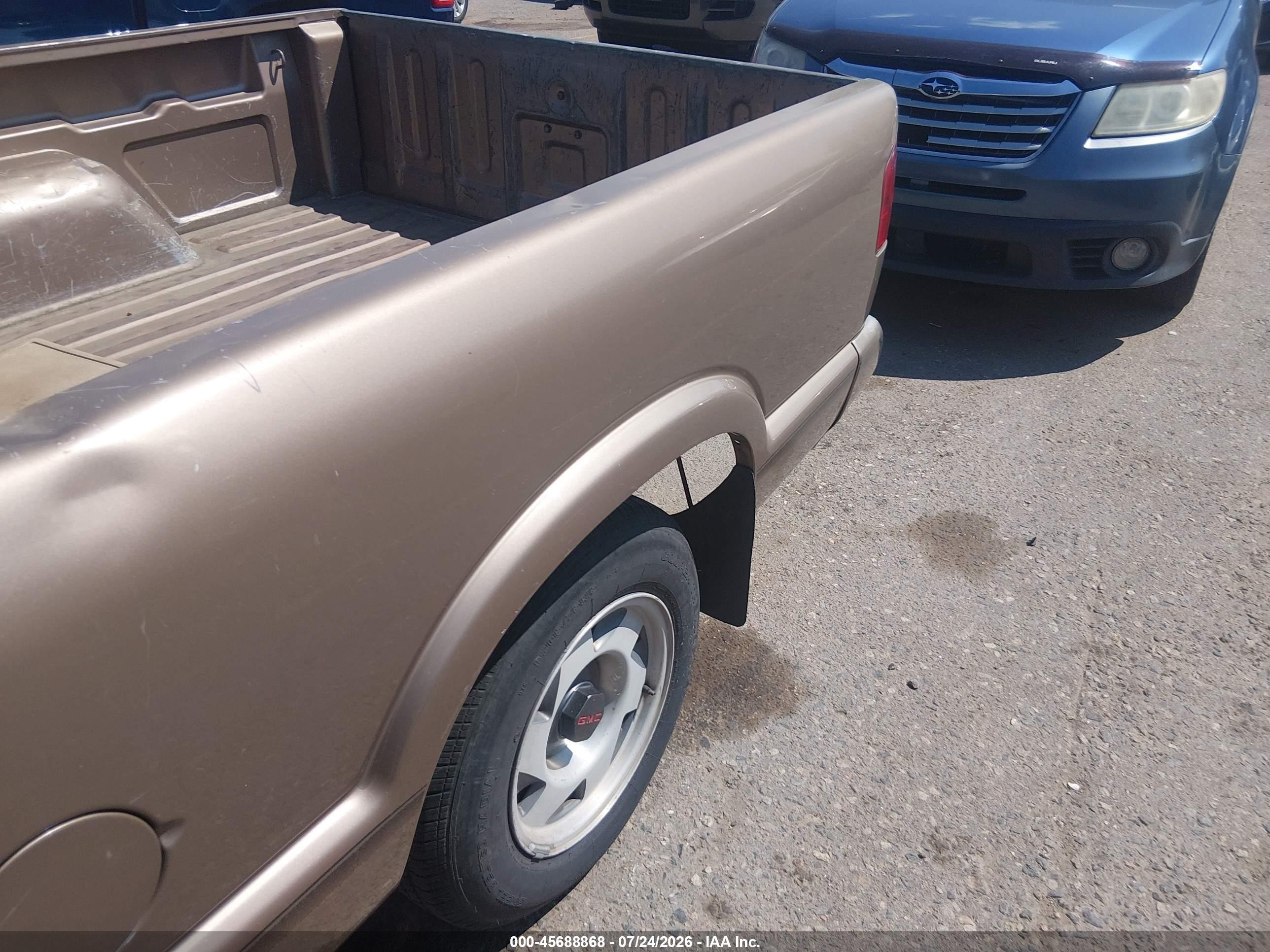 1996 Gmc Sonoma   Brown vin: 1GTCS144XT8522750