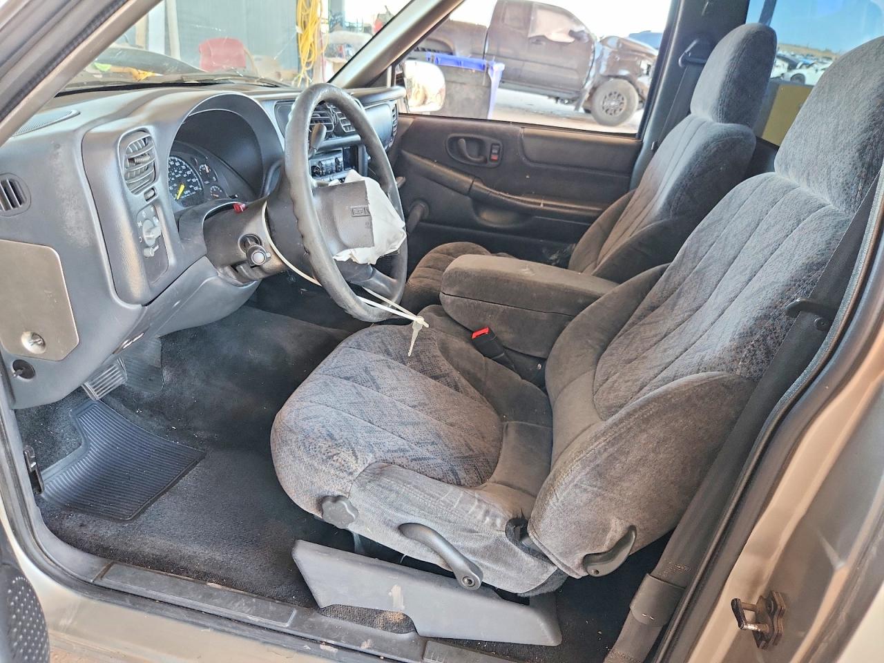 2001 Gmc Sonoma Beige vin: 1GTCS14521K164634