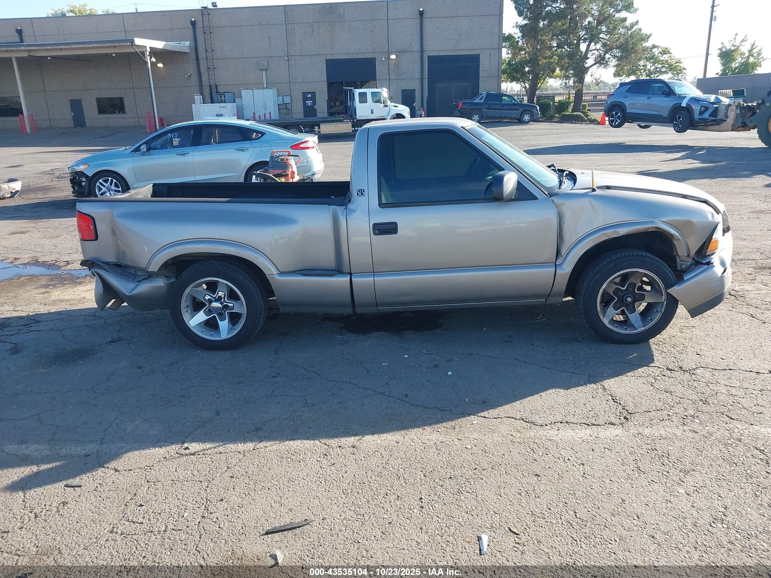 2001 Gmc Sonoma Sls Tan vin: 1GTCS145518129406