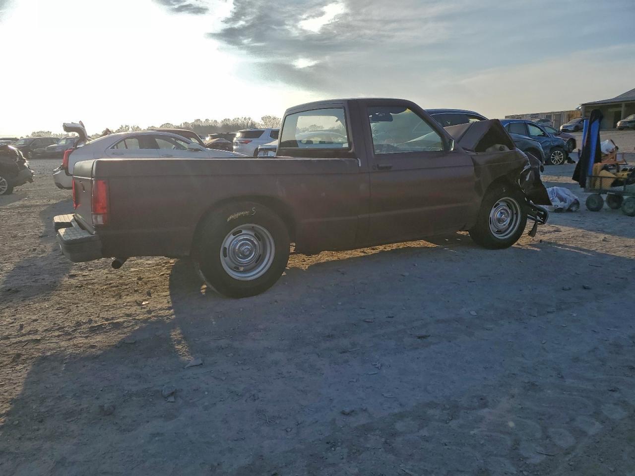 1991 Gmc Sonoma Red vin: 1GTCS14A0M8537202