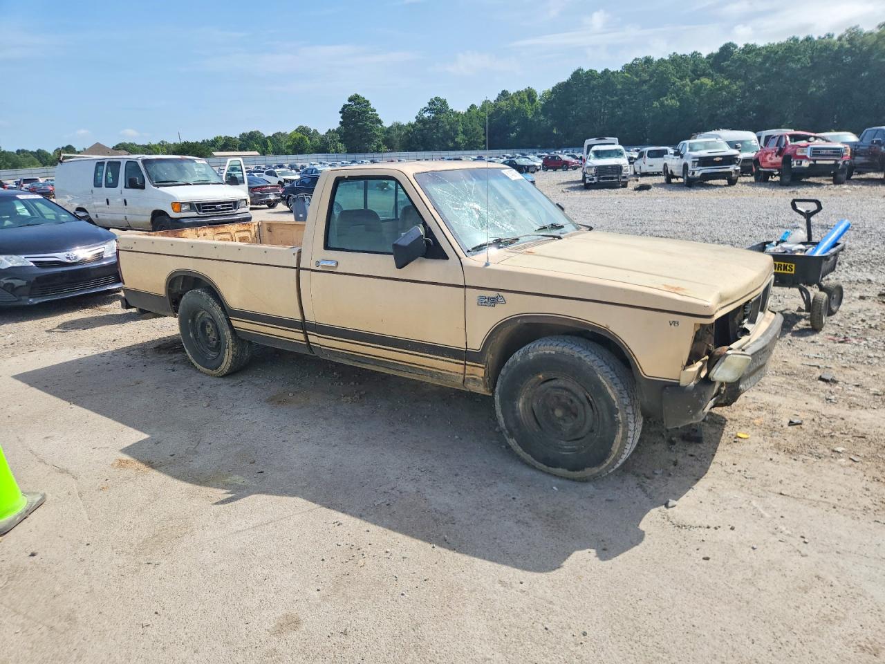 1983 Gmc S Truck S15 Cream vin: 1GTCS14B1D2513776