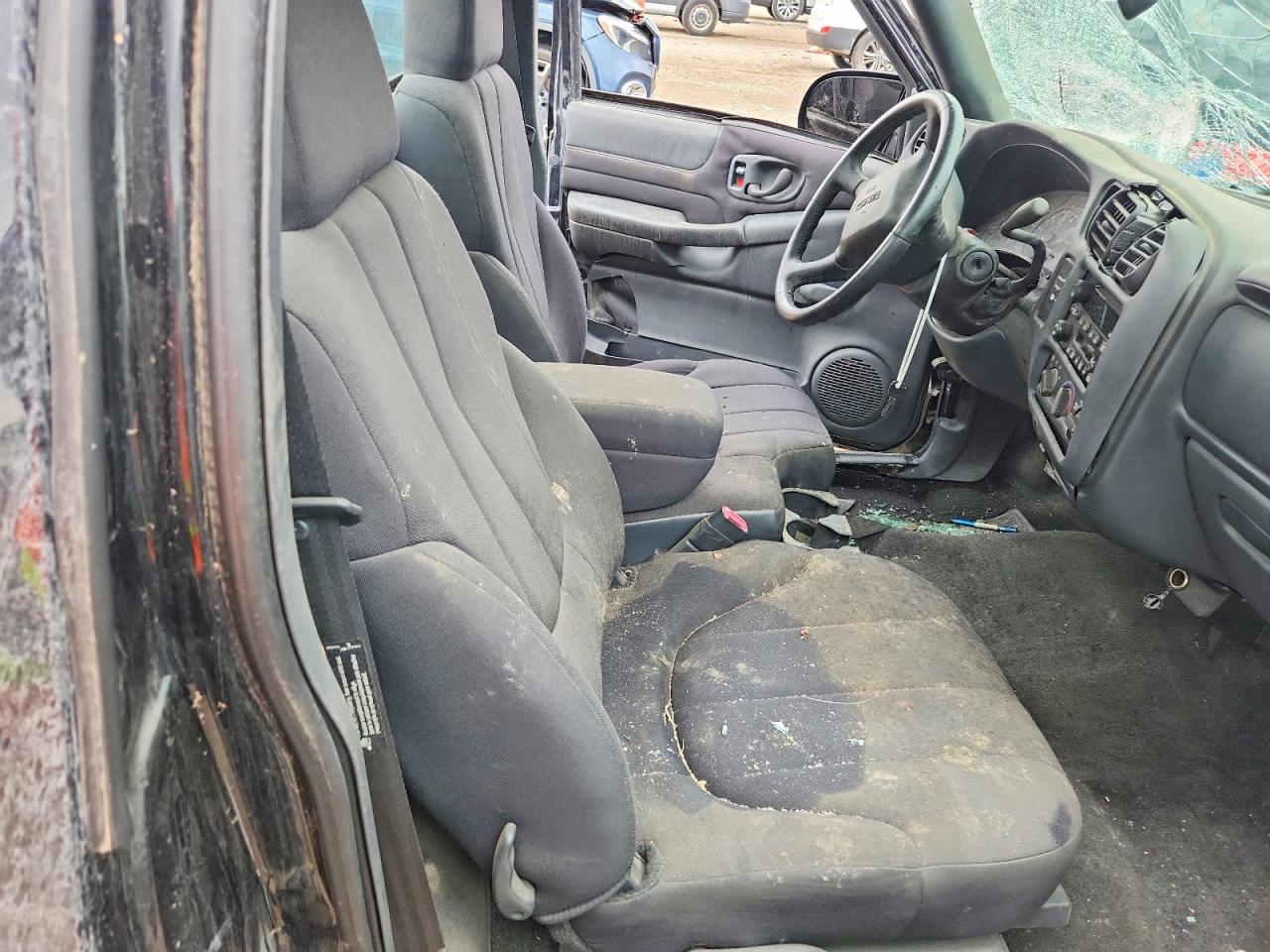 2003 Gmc Sonoma Black vin: 1GTCS14H338240002