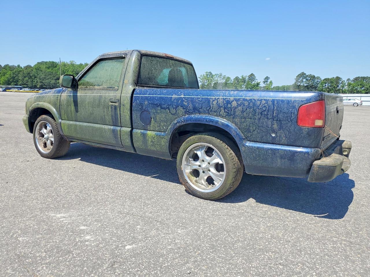 2003 Gmc Sonoma Blue vin: 1GTCS14H838117554