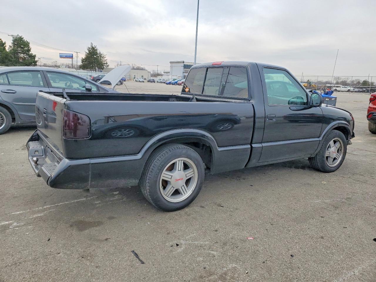1996 Gmc Sonoma Black vin: 1GTCS14X5T8529681