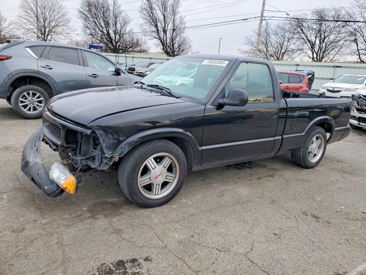 1996 Gmc Sonoma Black vin: 1GTCS14X5T8529681