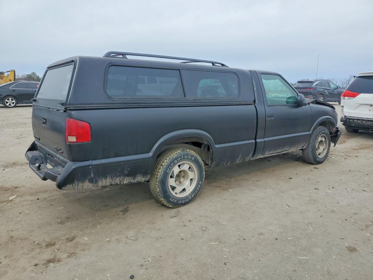 1996 Gmc Sonoma Black vin: 1GTCS14X5TK521874