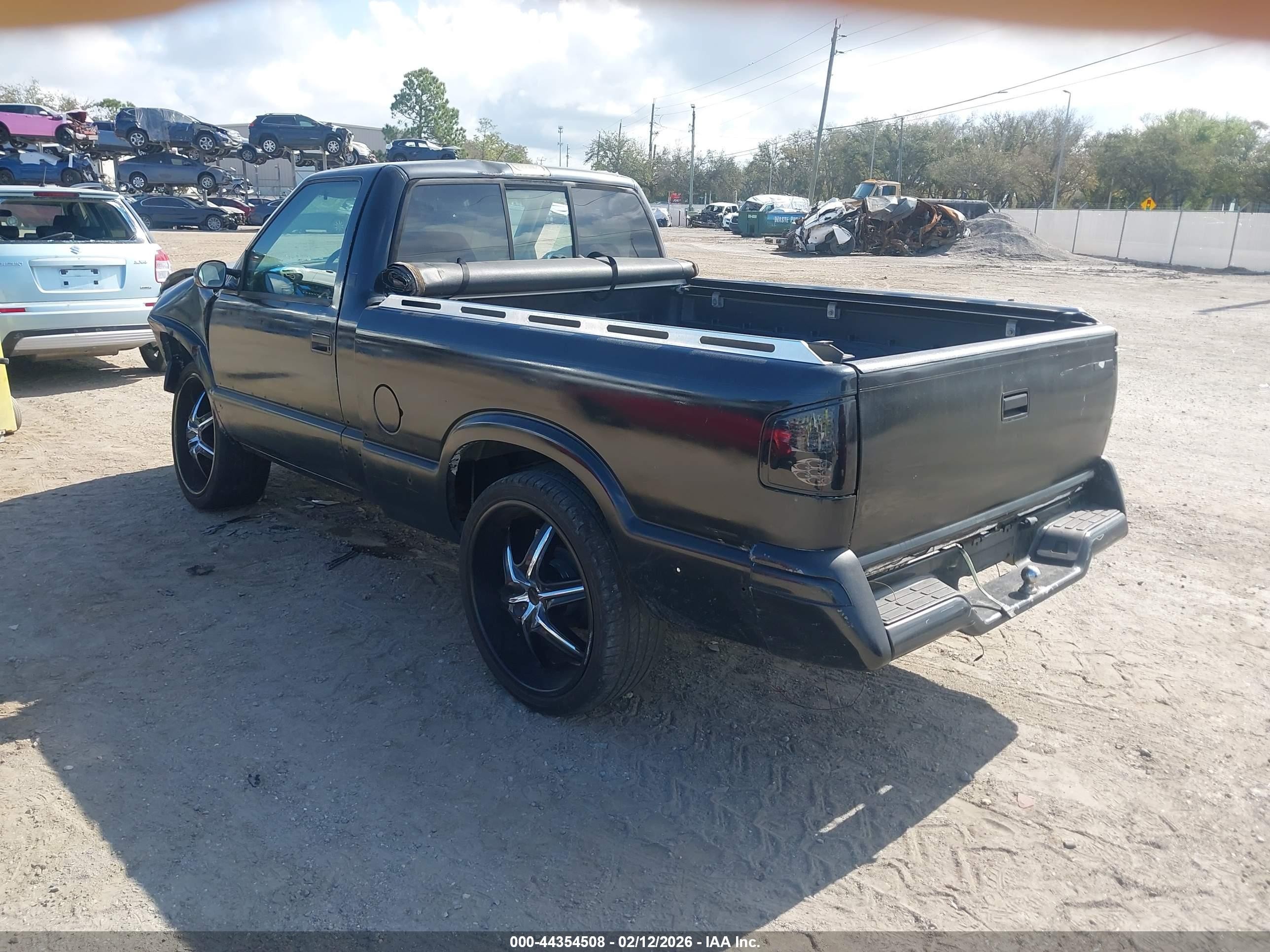 1996 Gmc Sonoma   Black vin: 1GTCS14X7T8505527