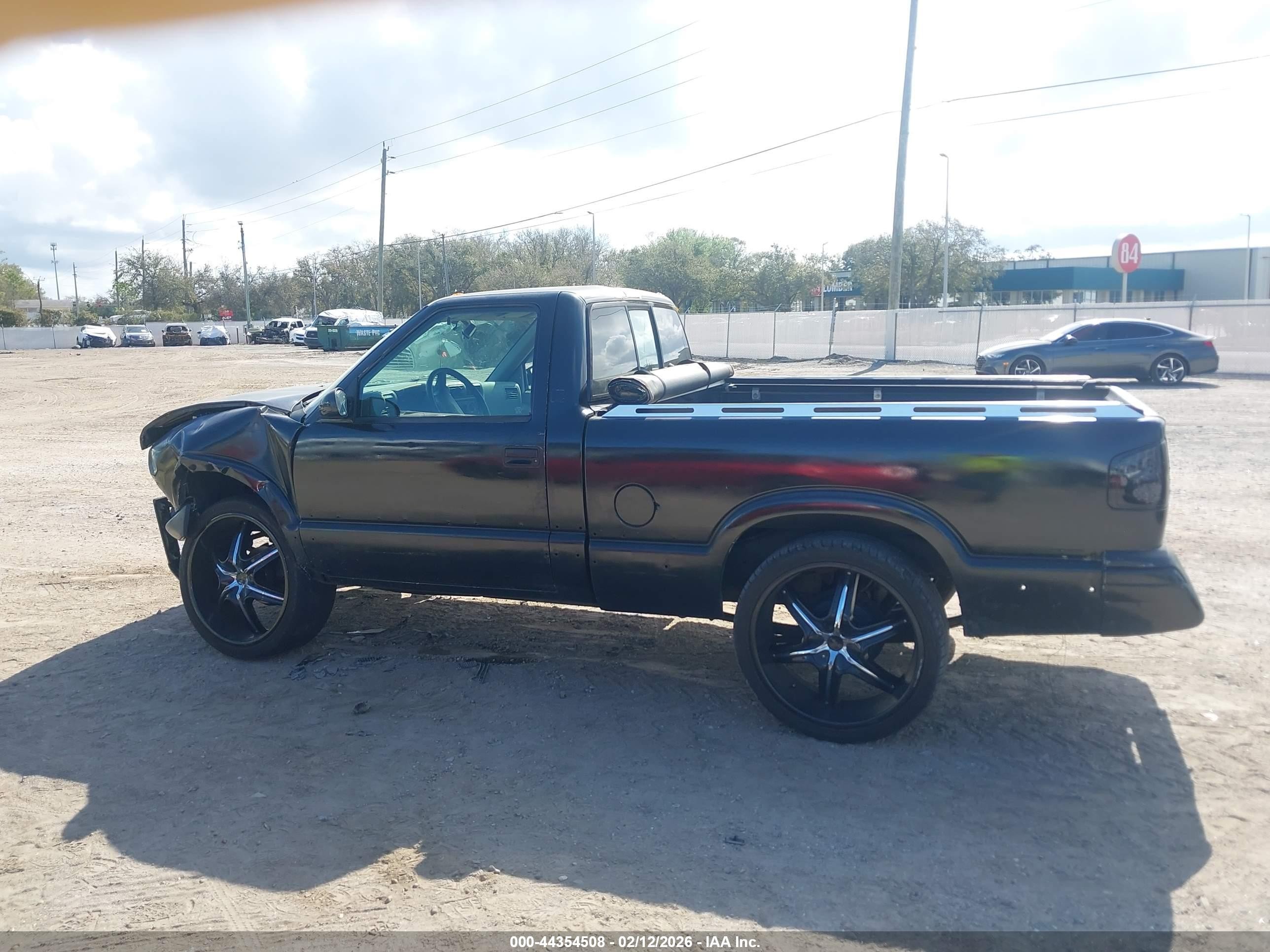 1996 Gmc Sonoma   Black vin: 1GTCS14X7T8505527