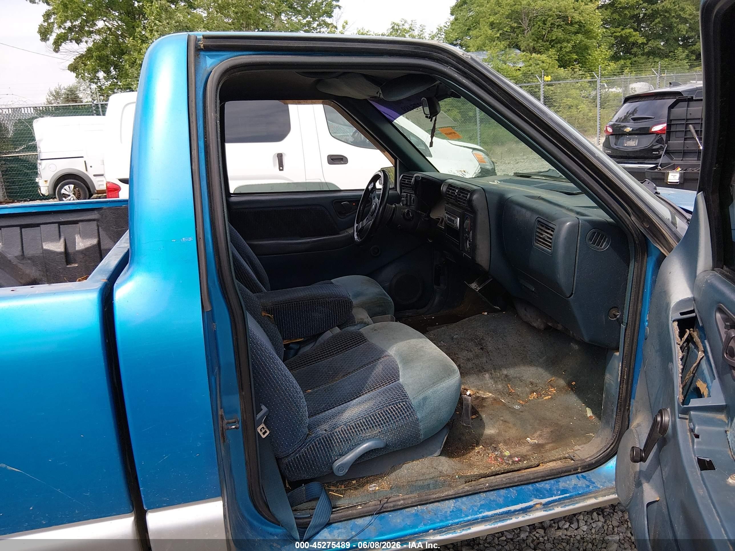 1994 Gmc Sonoma   Blue vin: 1GTCS14Z8RK506568