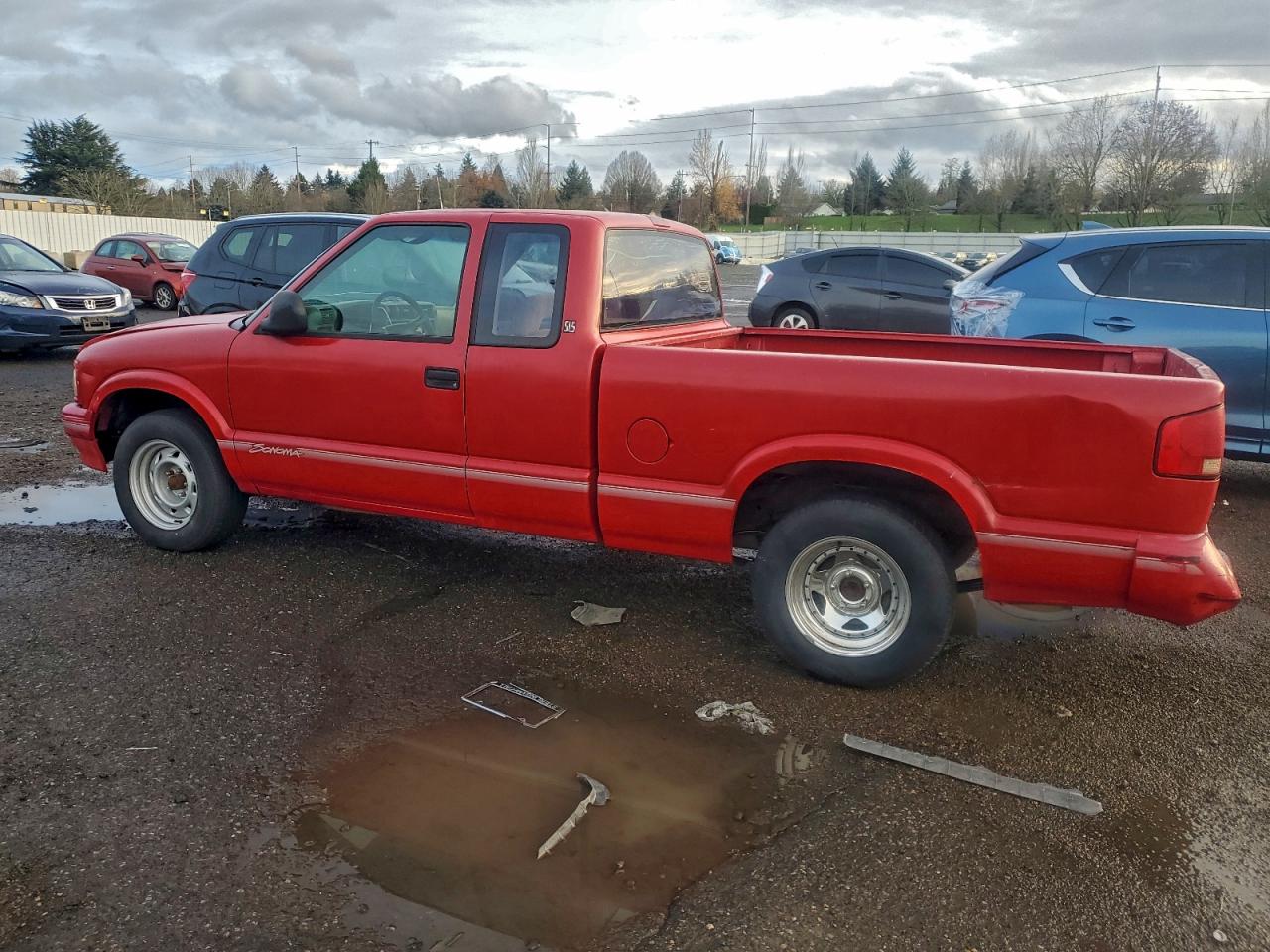 1996 Gmc Sonoma Red vin: 1GTCS1941T8503318