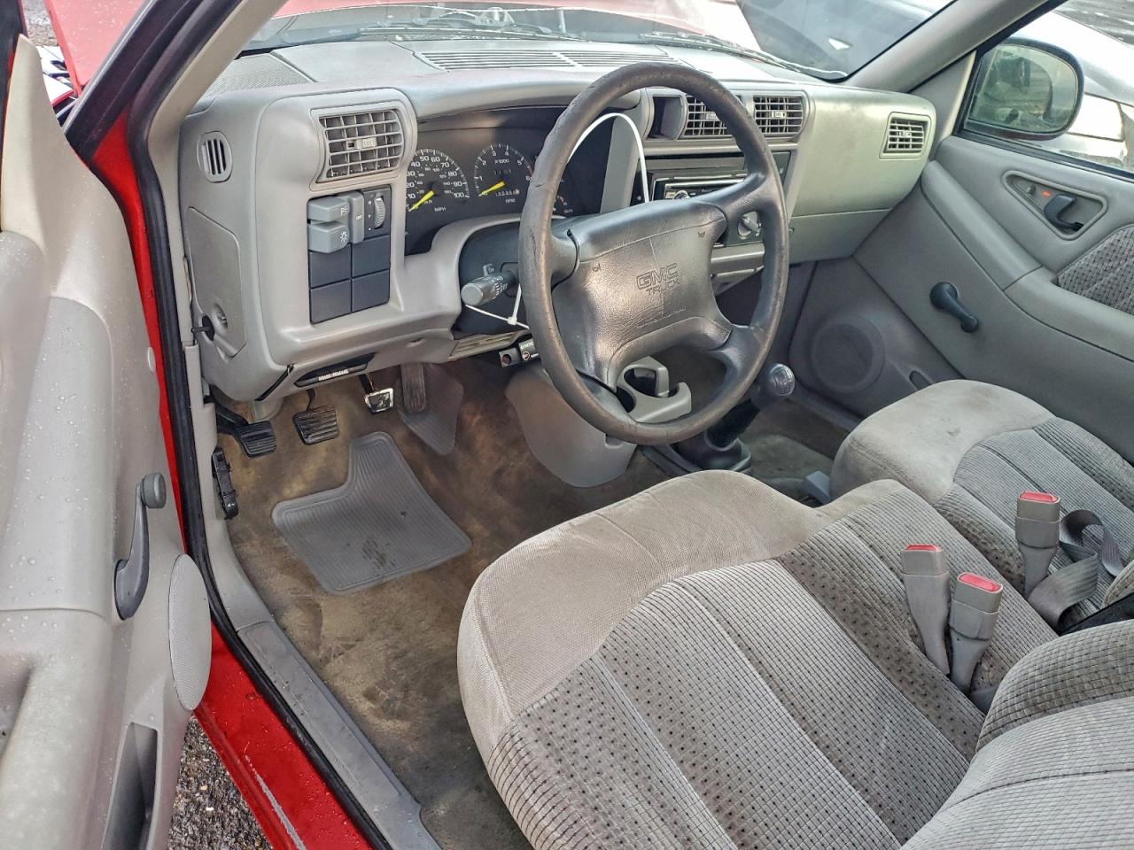 1996 Gmc Sonoma Red vin: 1GTCS1941T8503318