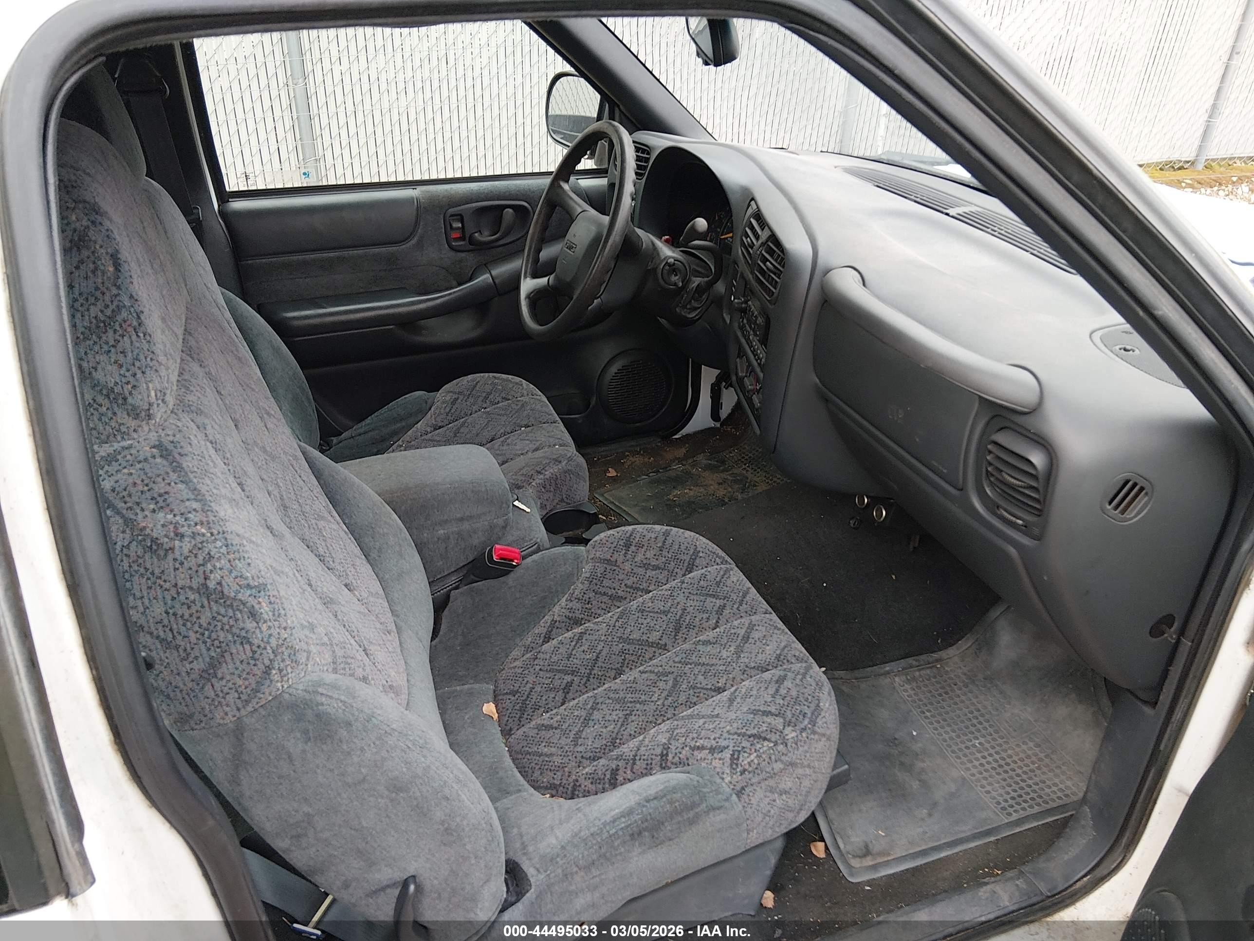 2000 Gmc Sonoma Sls Белый vin: 1GTCS1942Y8179755