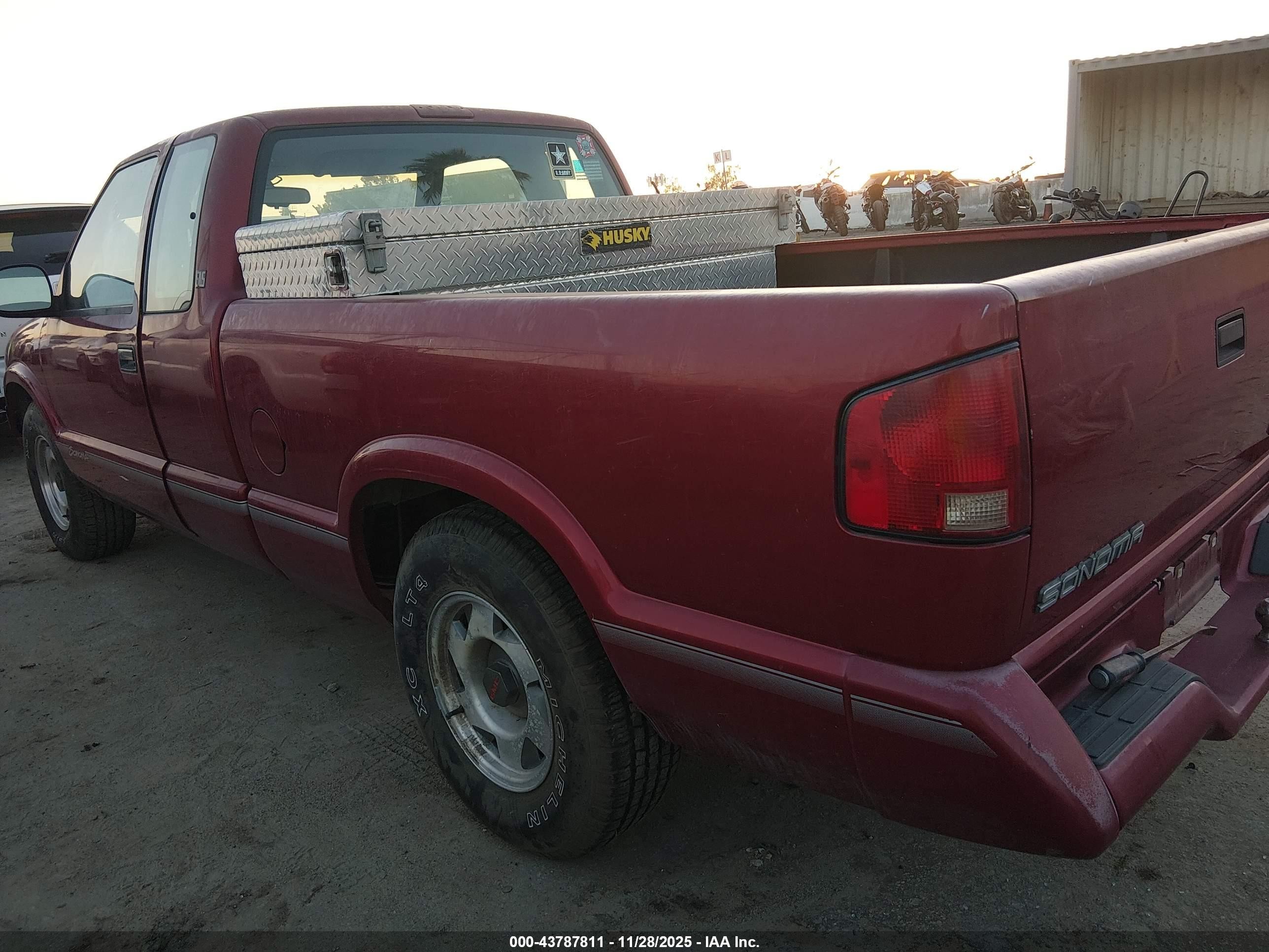 1996 Gmc Sonoma   Бордовый vin: 1GTCS1943T8504048