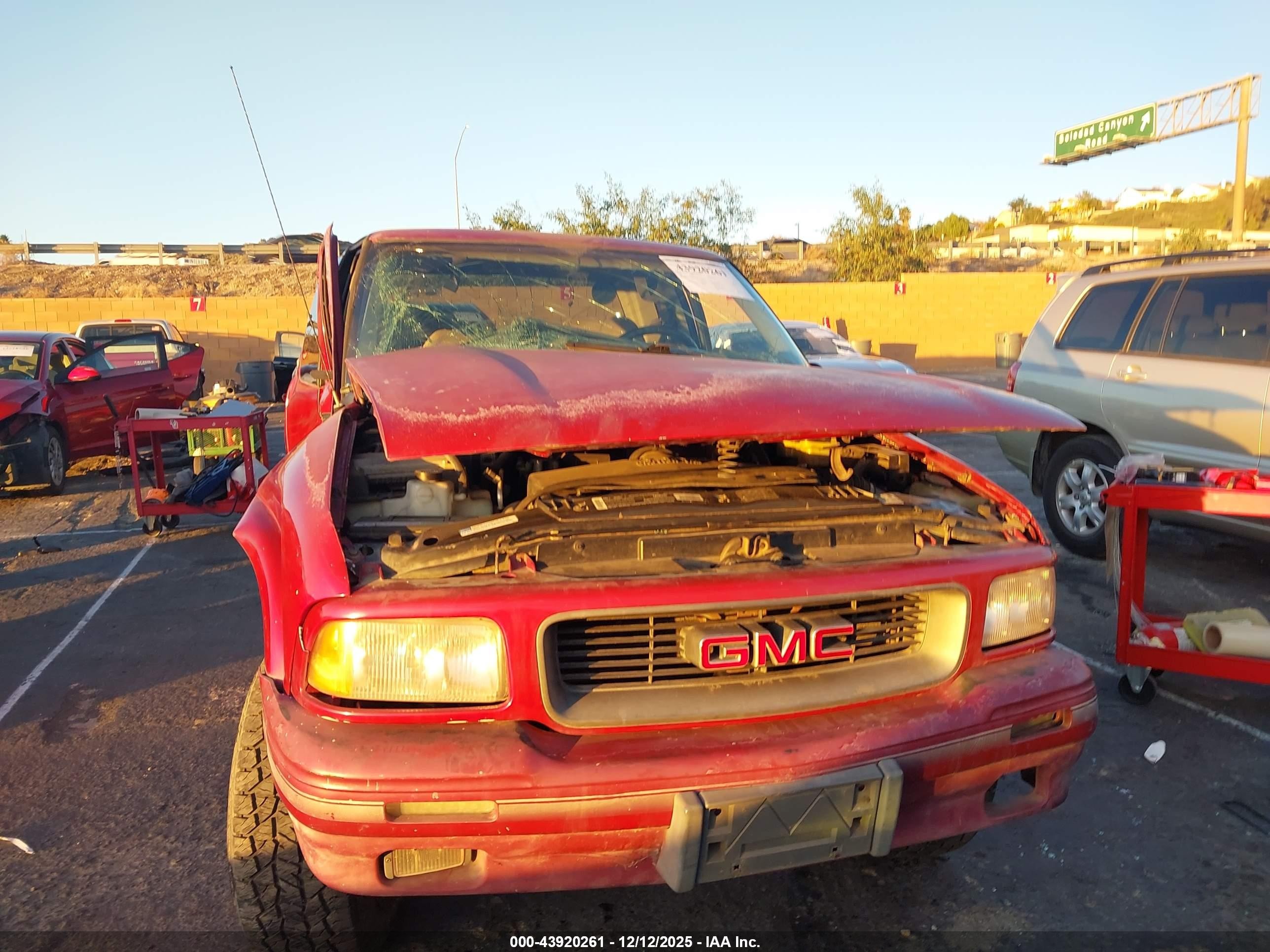 1996 Gmc Sonoma   Red vin: 1GTCS1944T8527354