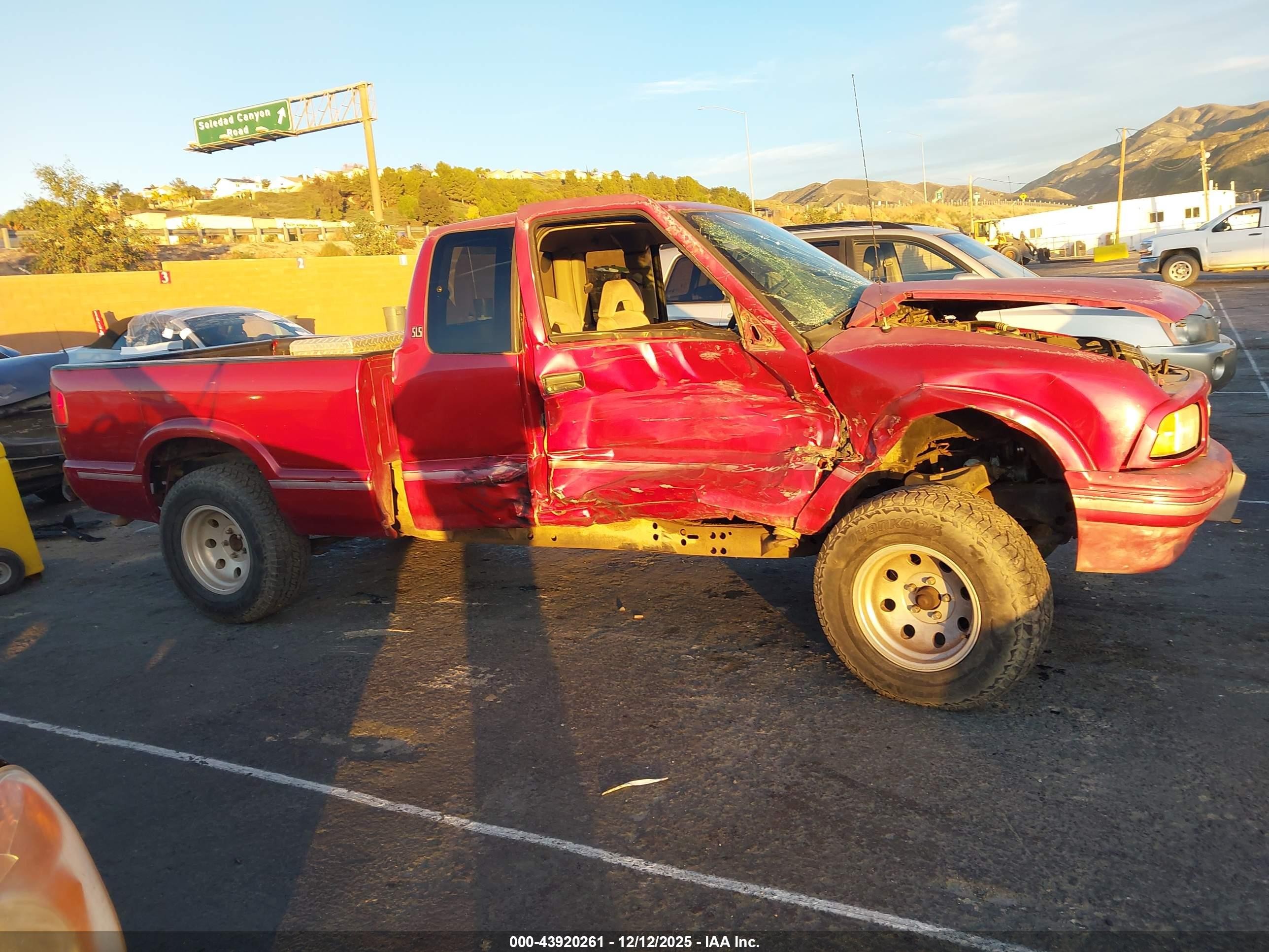 1996 Gmc Sonoma   Red vin: 1GTCS1944T8527354