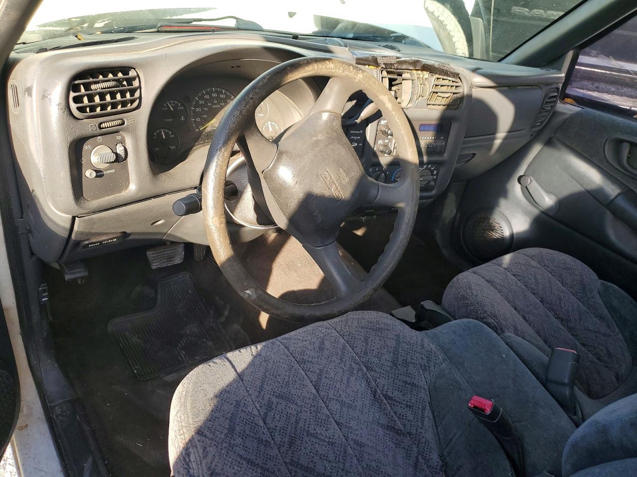 1999 Gmc Sonoma White vin: 1GTCS1944XK519540