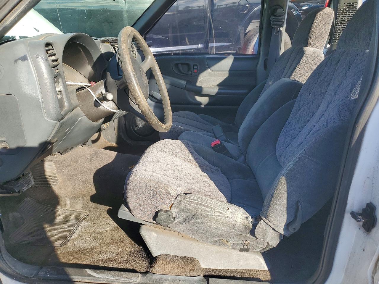 1999 Gmc Sonoma White vin: 1GTCS1944XK519540