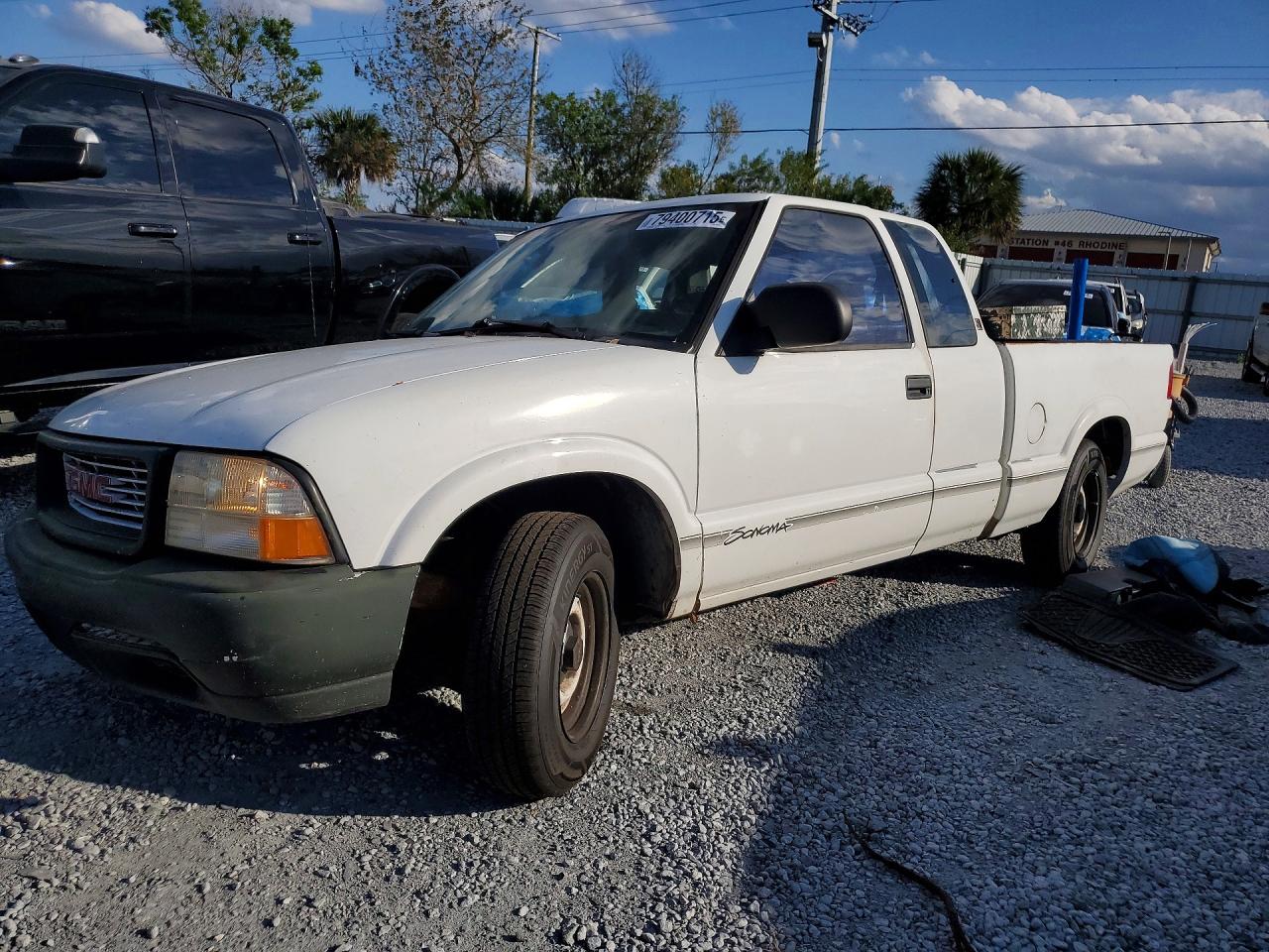 1999 Gmc Sonoma White vin: 1GTCS1944XK519540
