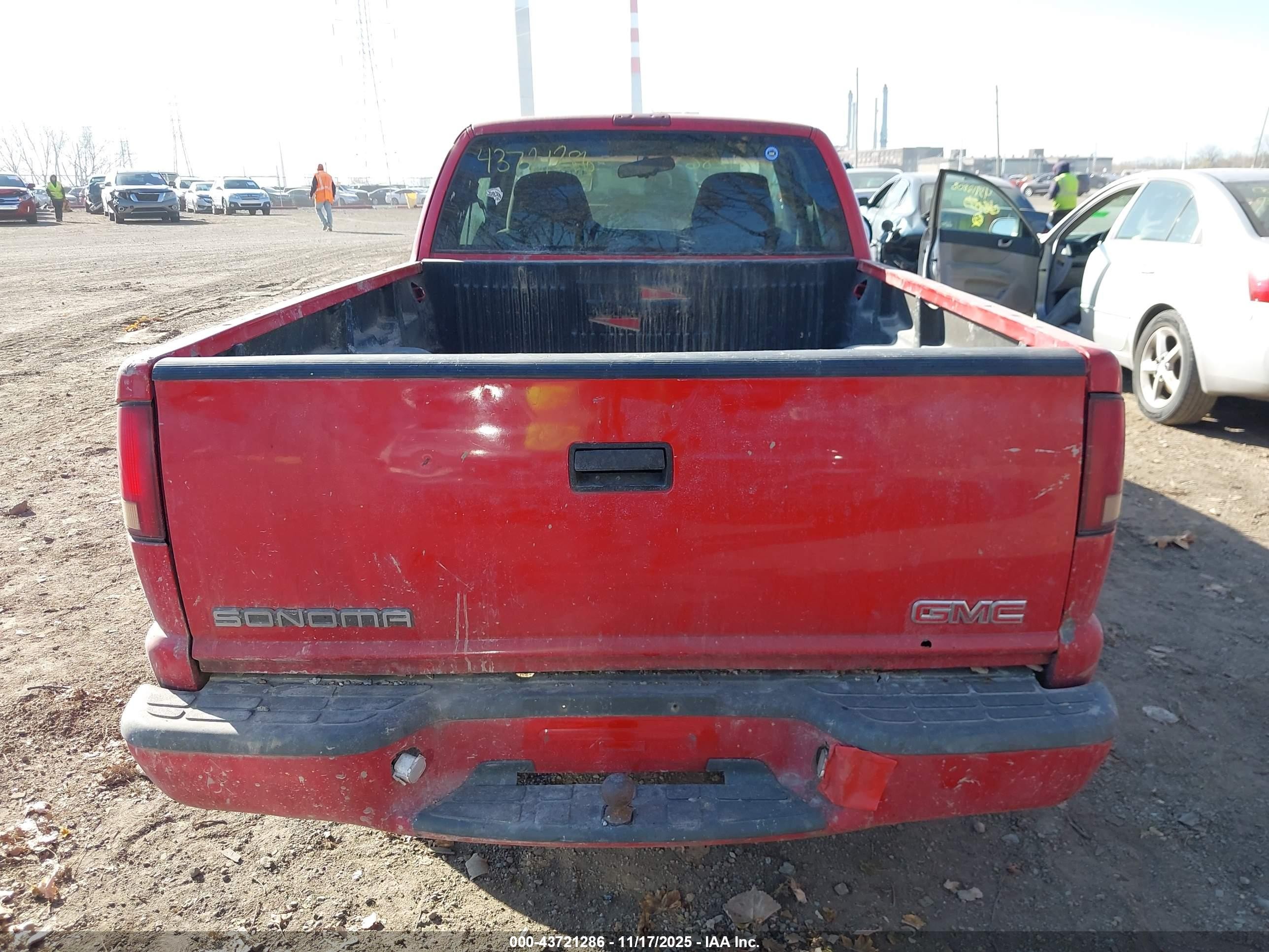 1999 Gmc Sonoma Sls Red vin: 1GTCS1945X8536151