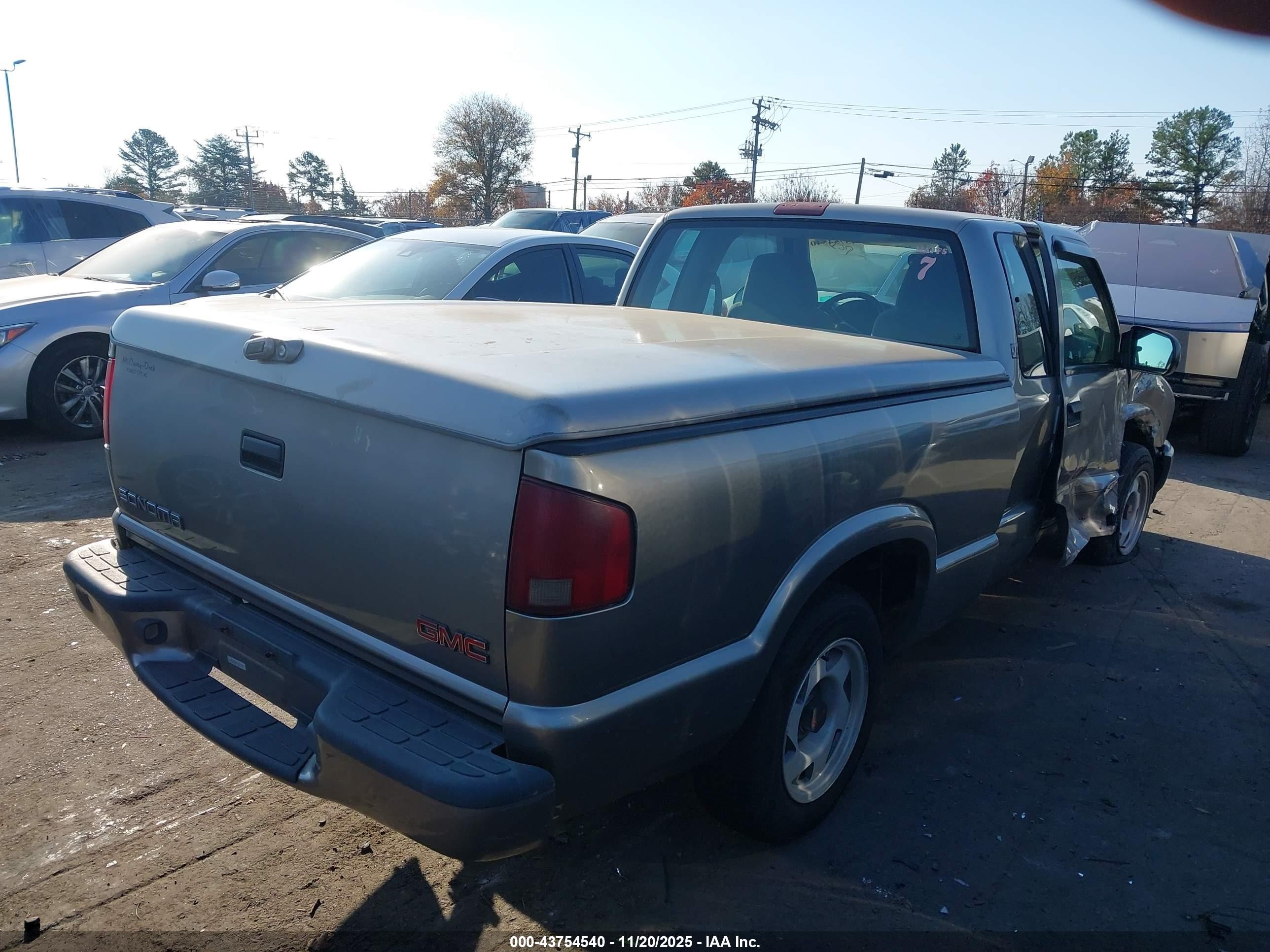 1999 Gmc Sonoma Sls Gray vin: 1GTCS1945XK520163