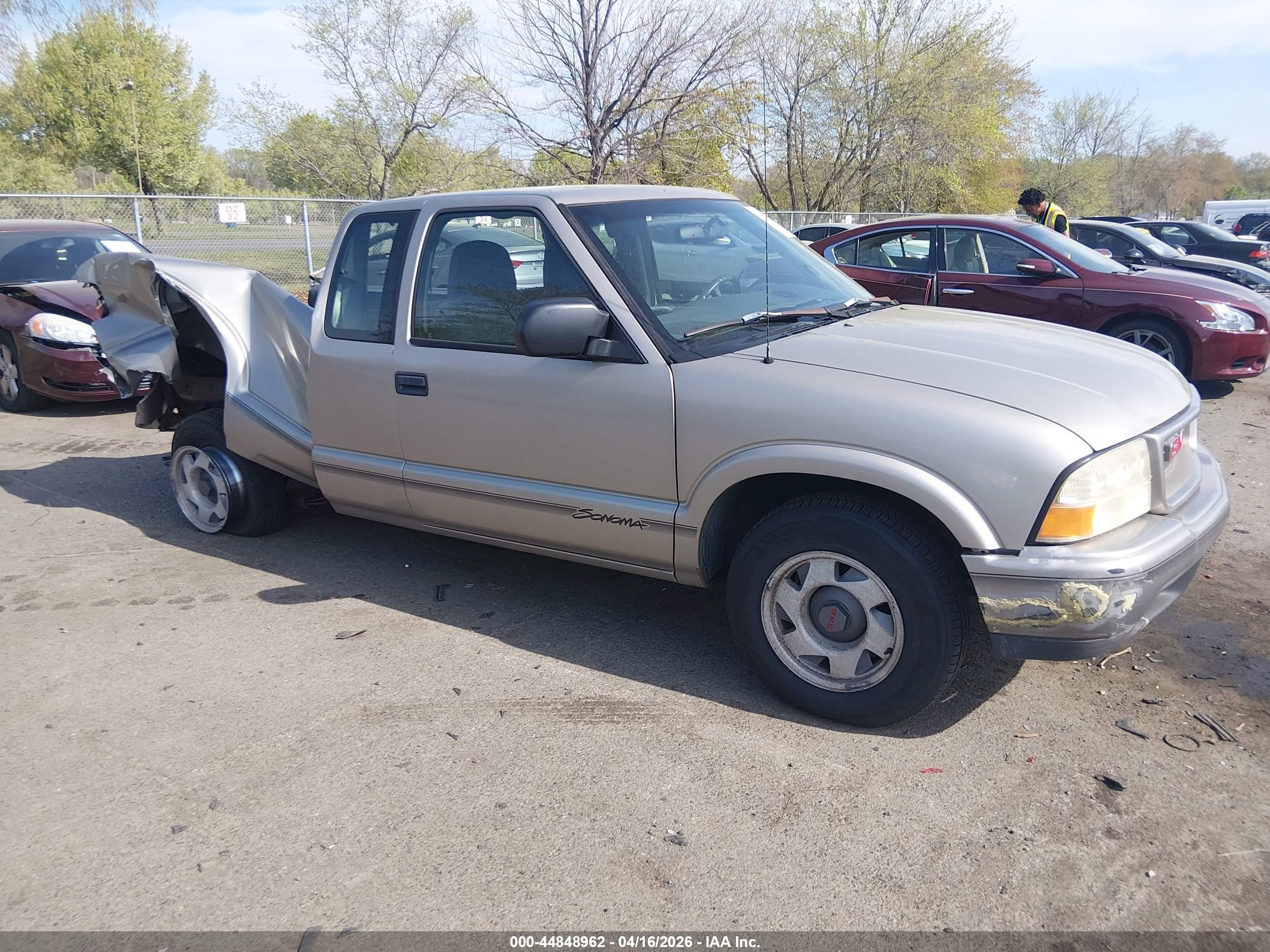 1999 Gmc Sonoma Sls Brown vin: 1GTCS1948X8523023