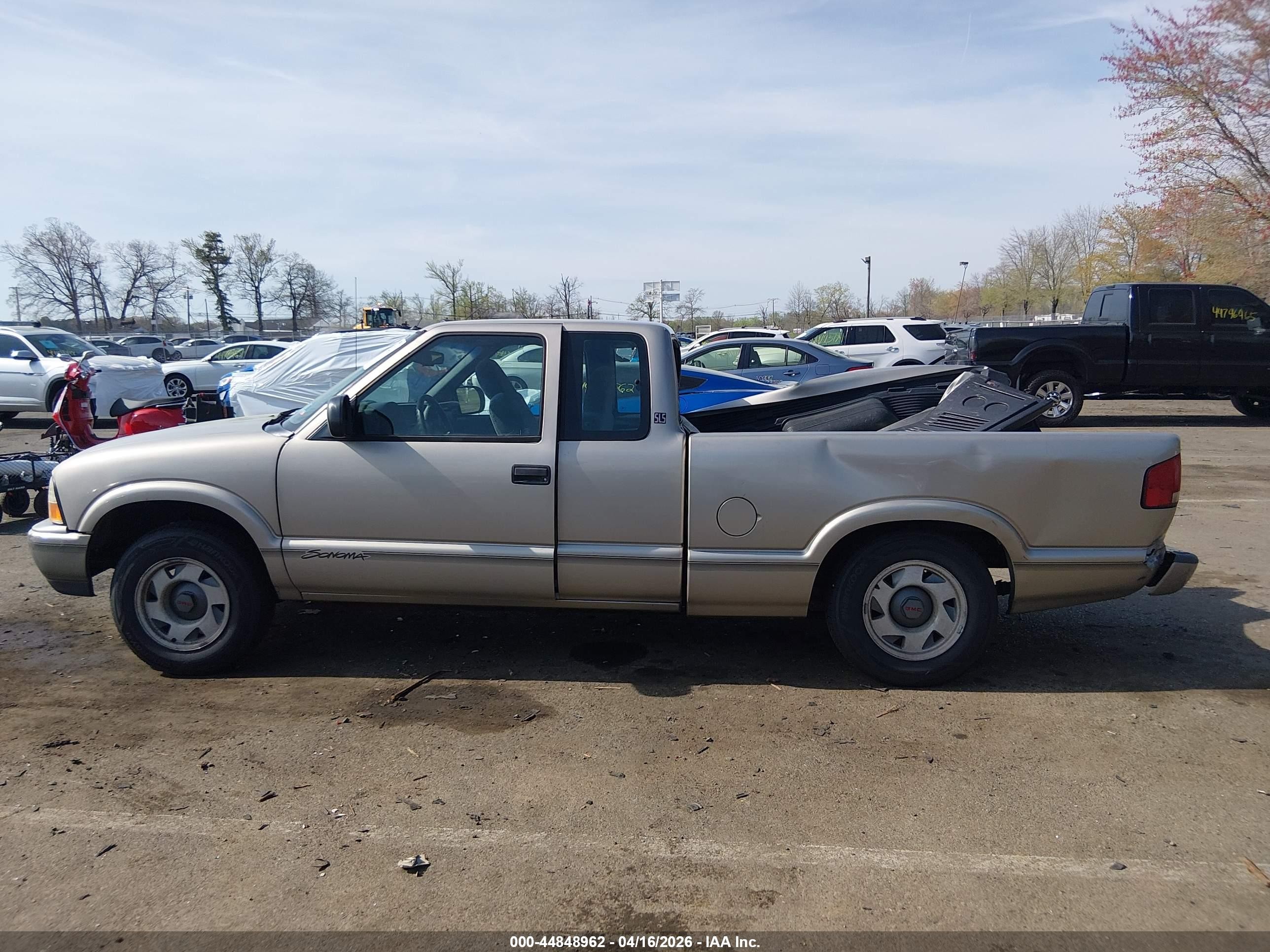 1999 Gmc Sonoma Sls Brown vin: 1GTCS1948X8523023
